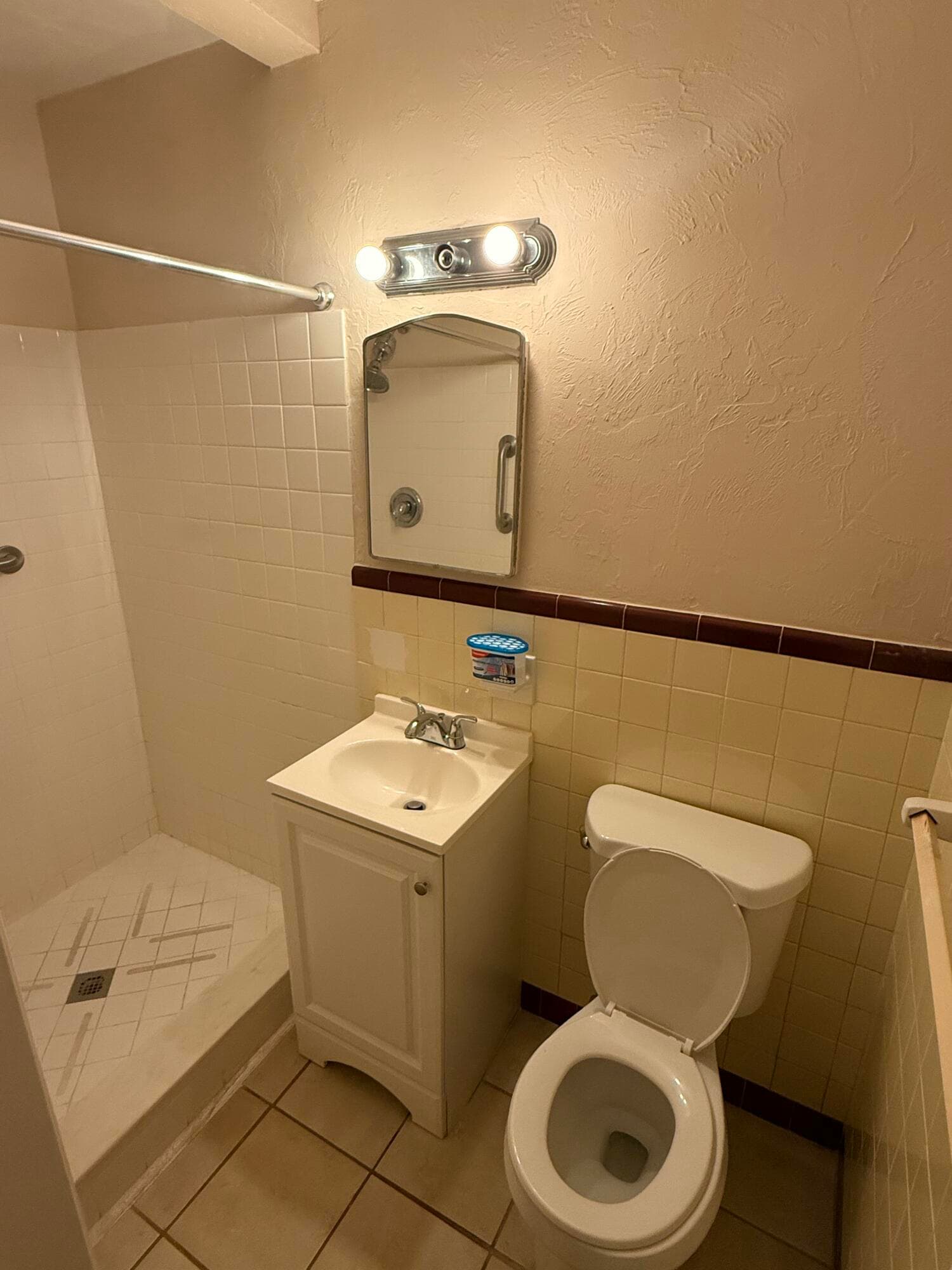 3208 NE 8th Court 1, Pompano Beach, FL 33062 — photo 7 of 21
