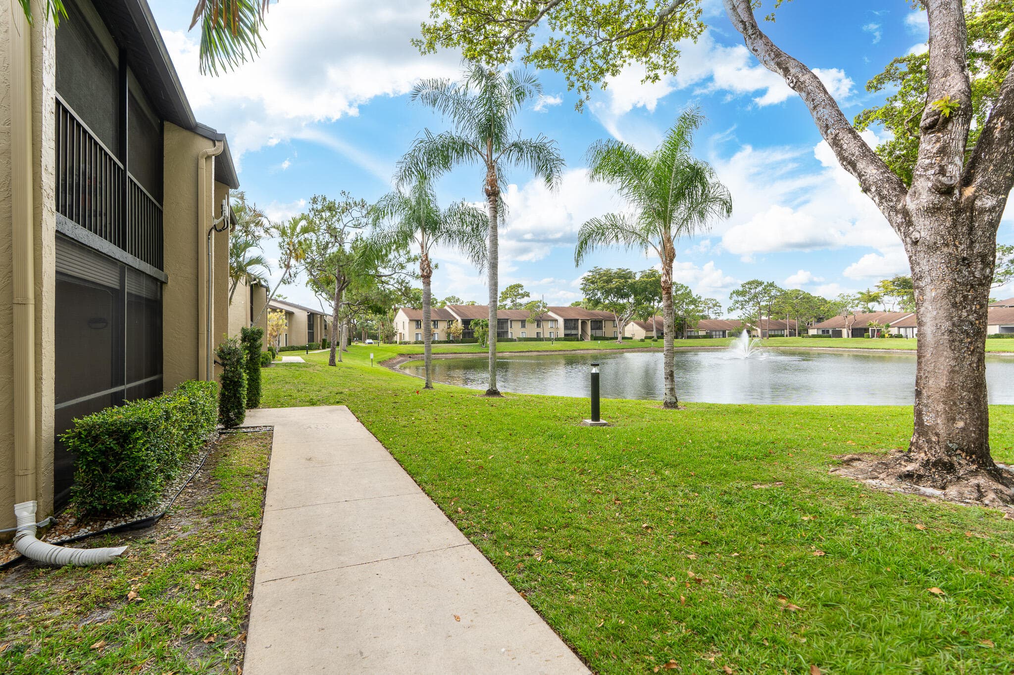 713 Sunny Pine Way G1, Greenacres, FL 33415 — photo