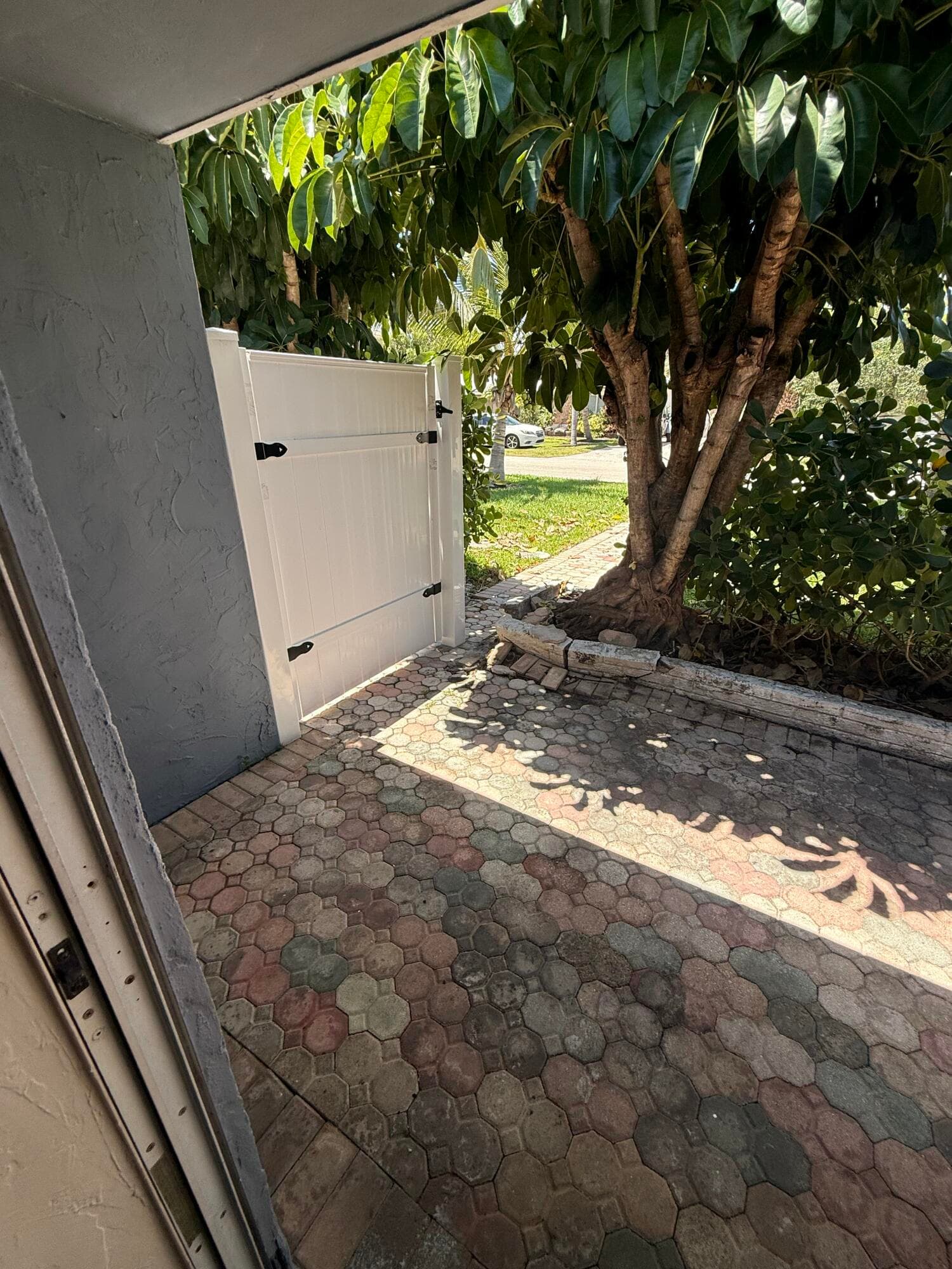 3208 NE 8th Court 1, Pompano Beach, FL 33062 — photo 13 of 21