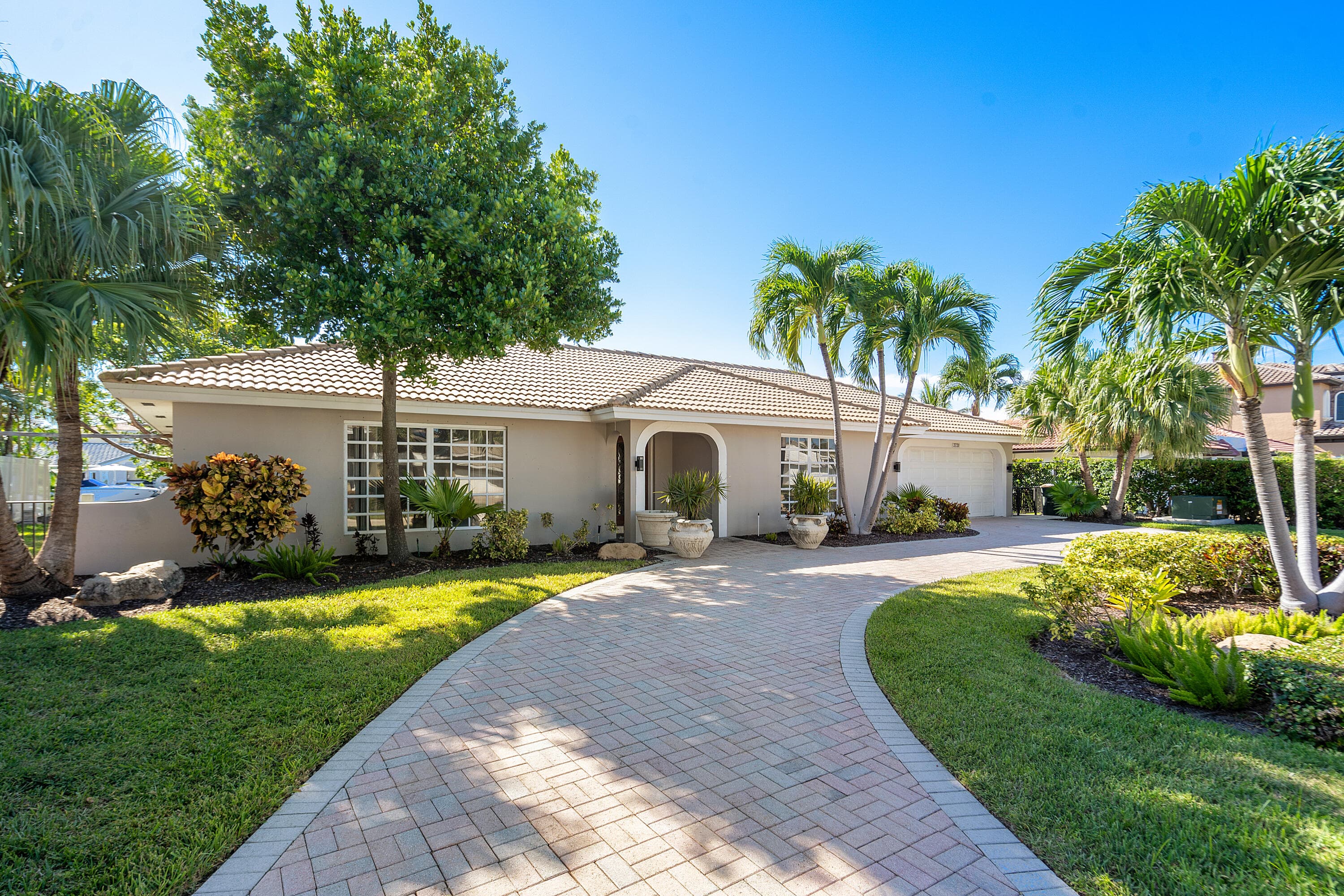 3731 NE 29th Avenue, Lighthouse Point, FL 33064 — photo 5 of 40