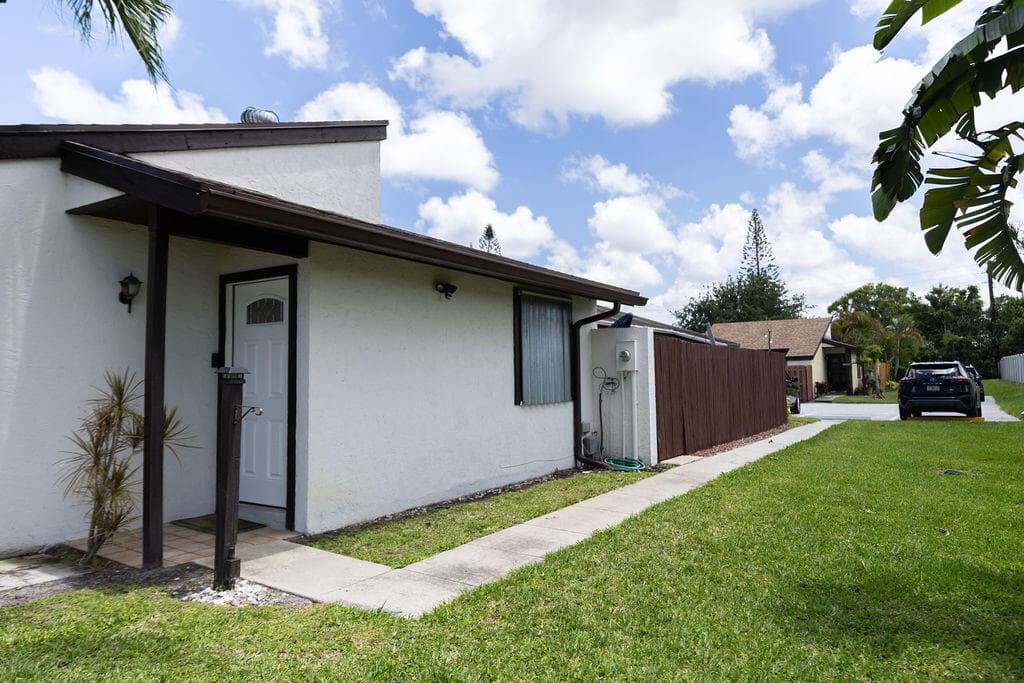4978 Alder Drive B, West Palm Beach, FL 33417 — photo 38 of 42