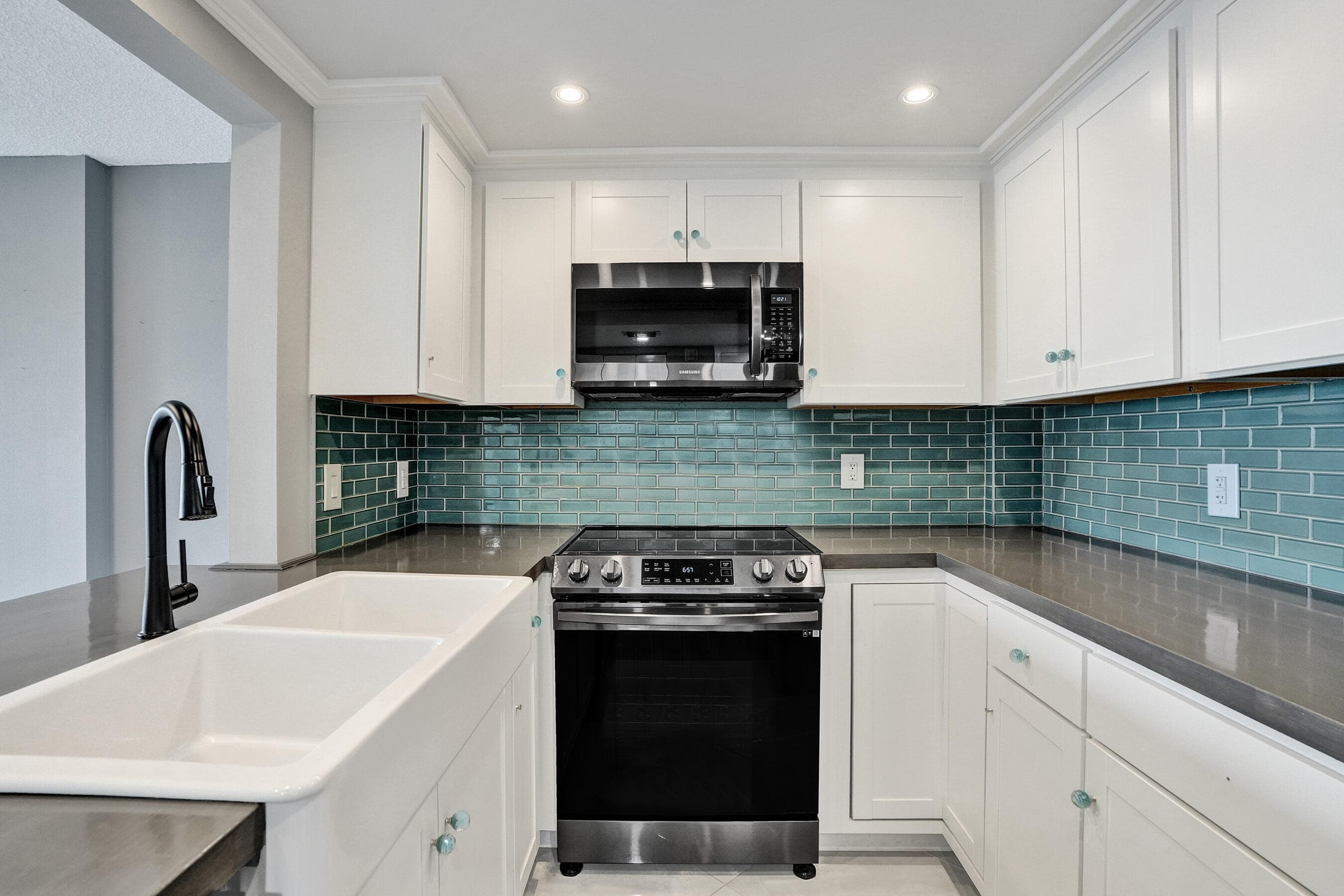 2611 N Riverside Drive 604, Pompano Beach, FL 33062 — photo 4 of 72