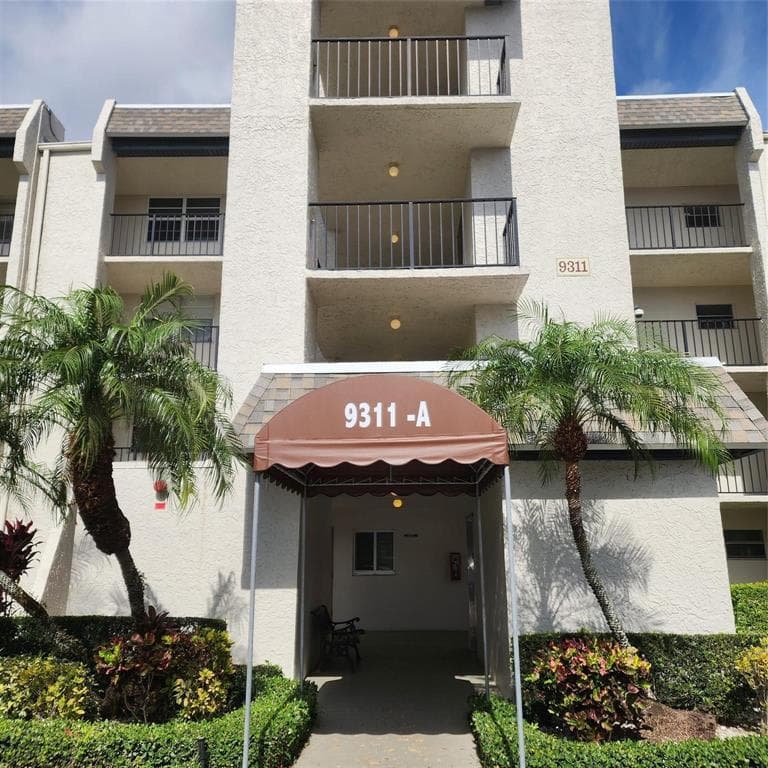 9311 Orange Grove Drive 114, Davie, FL 33324 — photo 1 of 20