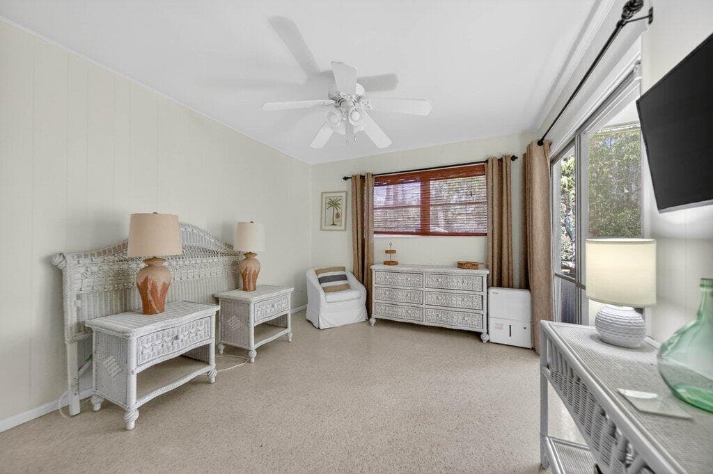 262 SE Monterey Avenue, Stuart, FL 34996 — photo 27 of 43