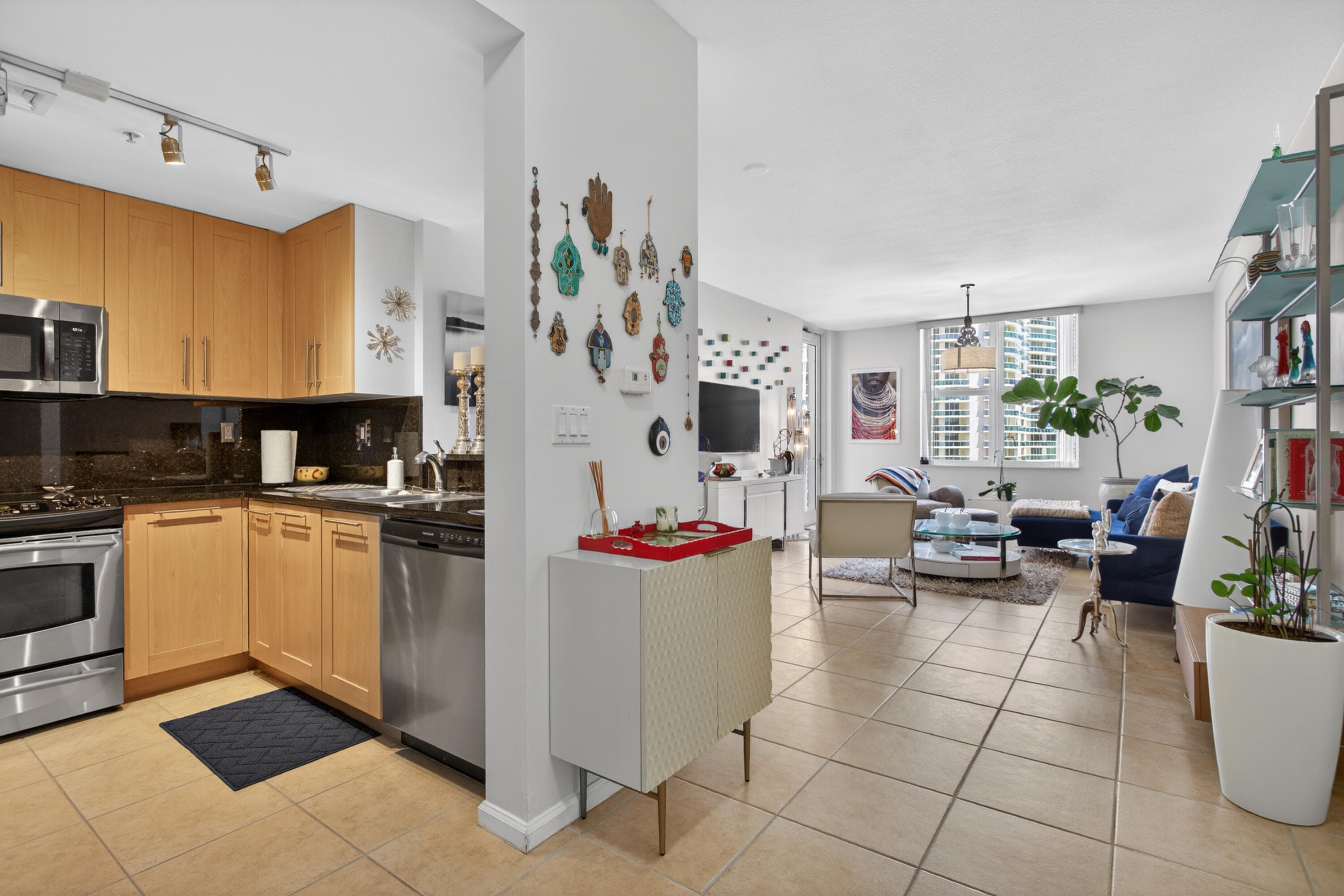 511 SE 5th Avenue 1102, Fort Lauderdale, FL 33301 — photo 4 of 54