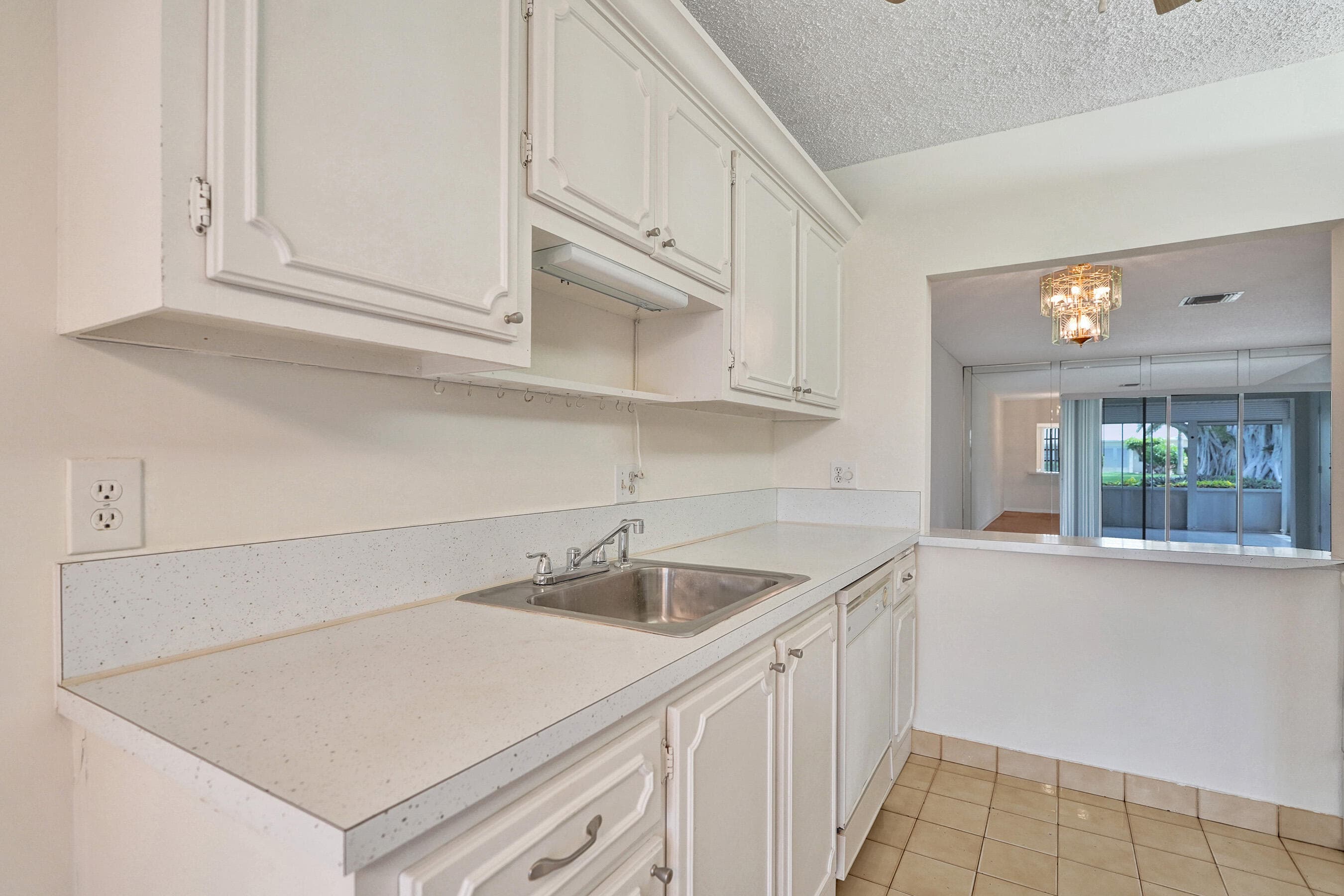 2521 Juniper Drive 11-b, Delray Beach, FL 33445 — photo 27 of 41