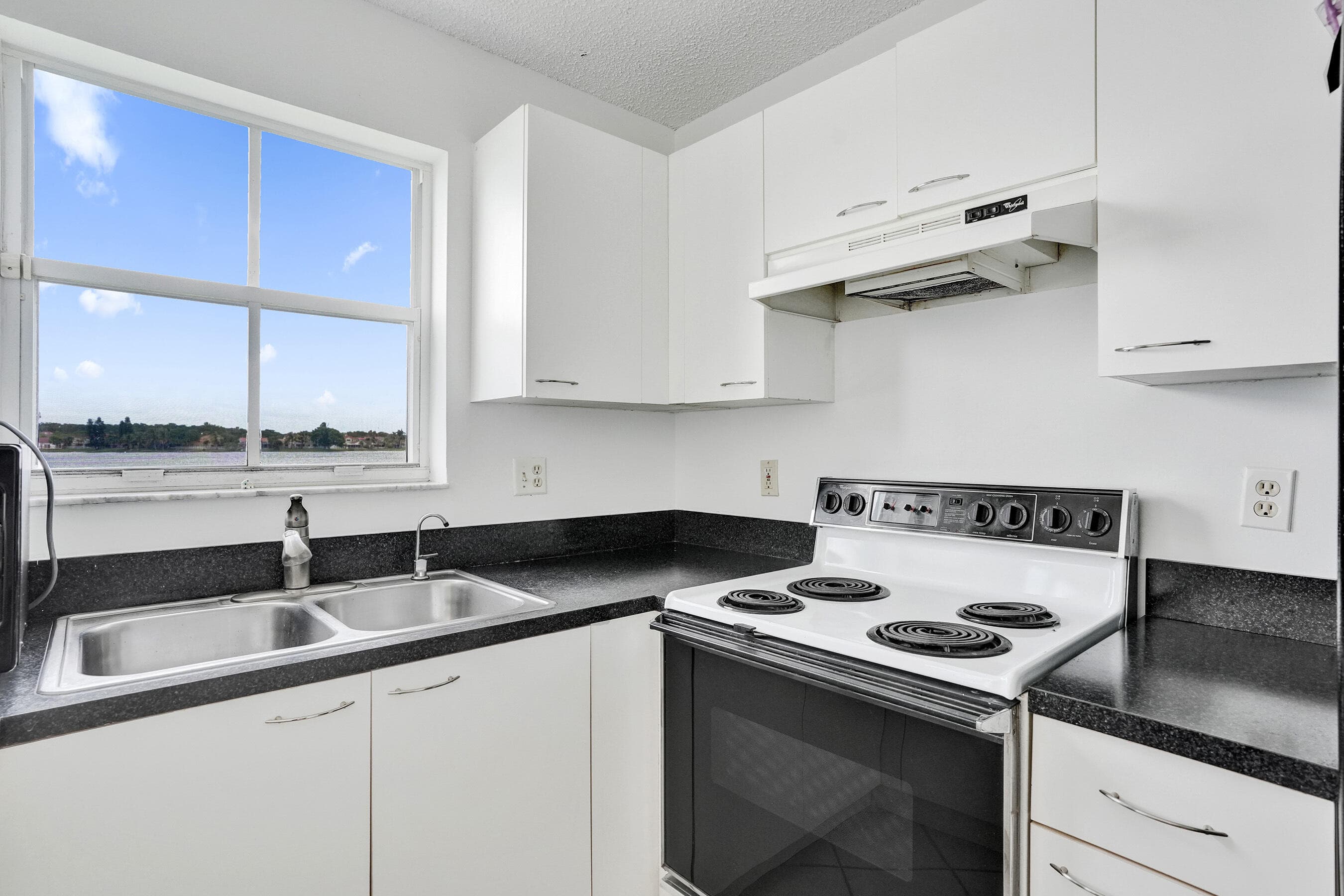 6733 Bayfront Drive, Margate, FL 33063 — photo 21 of 40