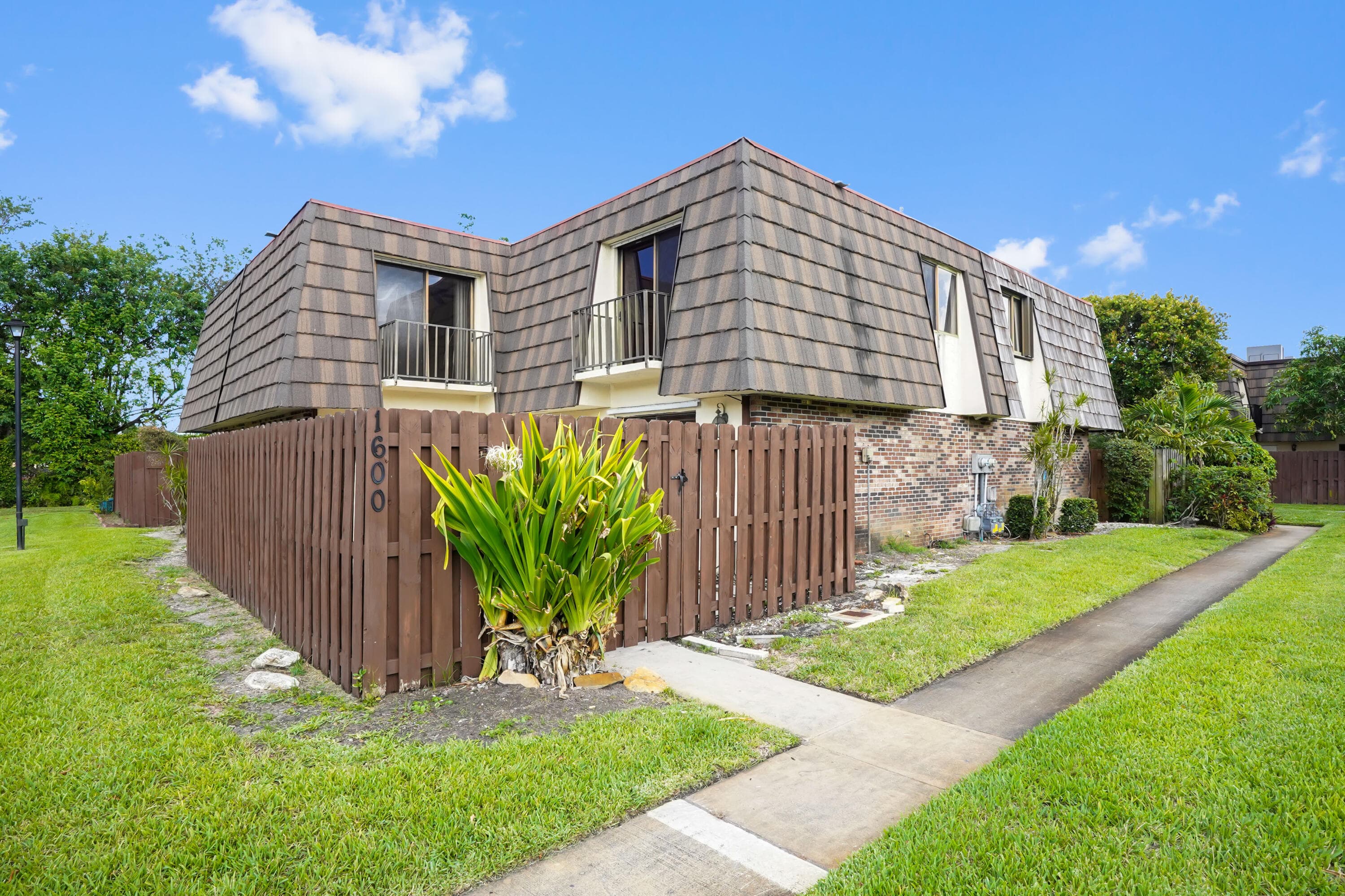1600 Forest Lakes Circle D, West Palm Beach, FL 33406 — photo 1 of 28