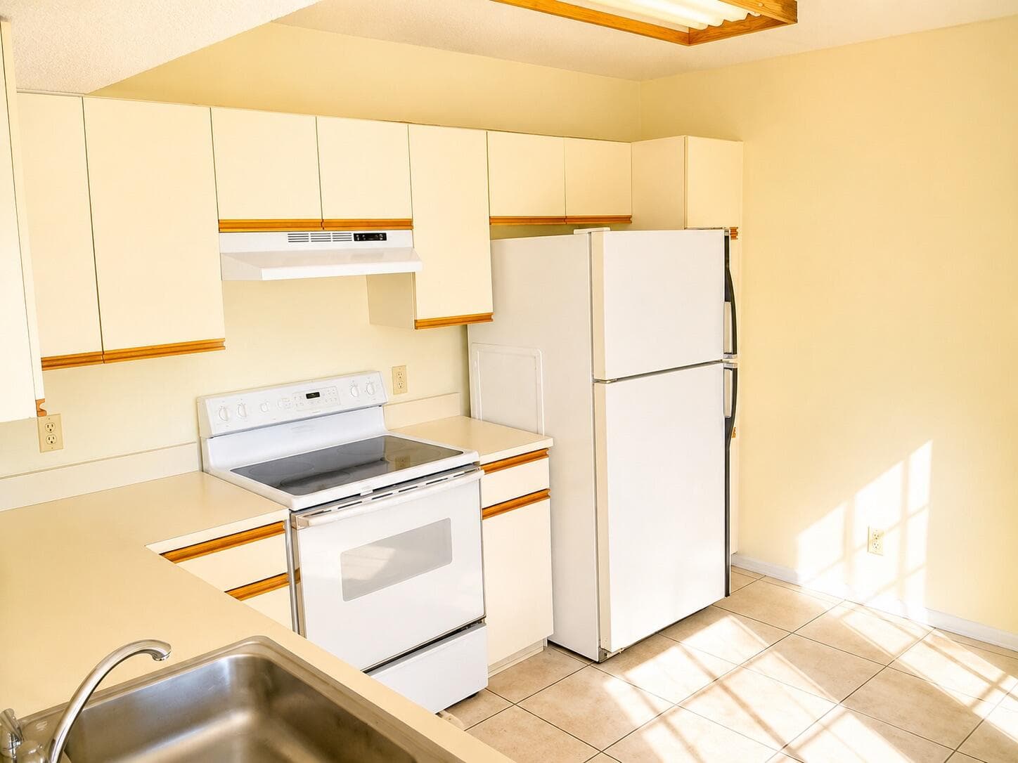 8761 Wiles Road 303, Coral Springs, FL 33067 — photo 3 of 4