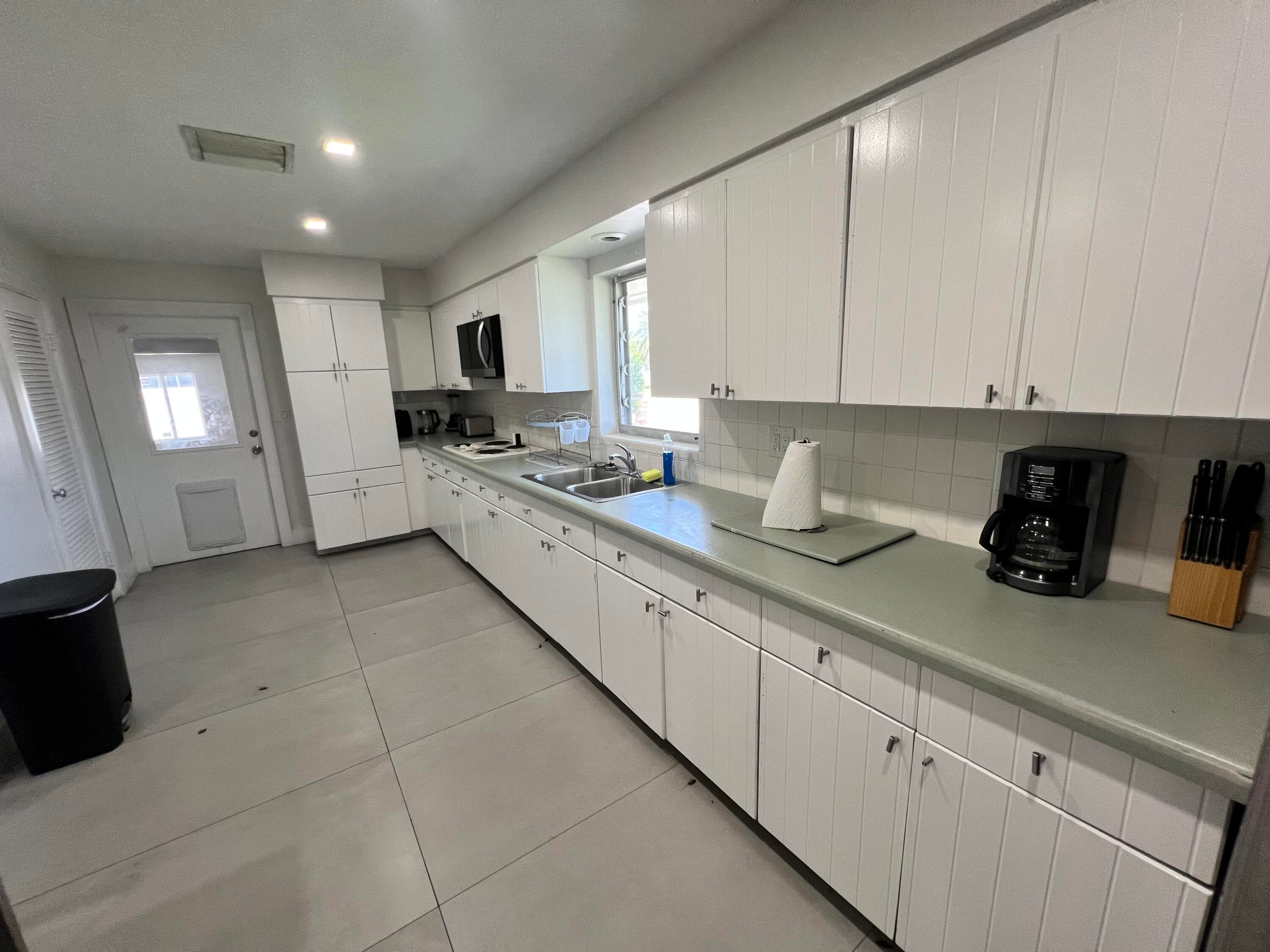 2217 NW 4th Avenue, Wilton Manors, FL 33311 — photo 5 of 15