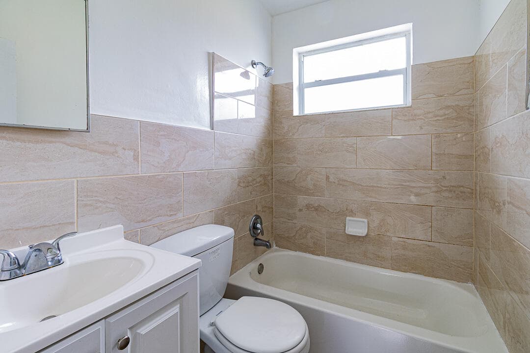 630 NW 15th Terrace 1-2, Fort Lauderdale, FL 33311 — photo 12 of 12