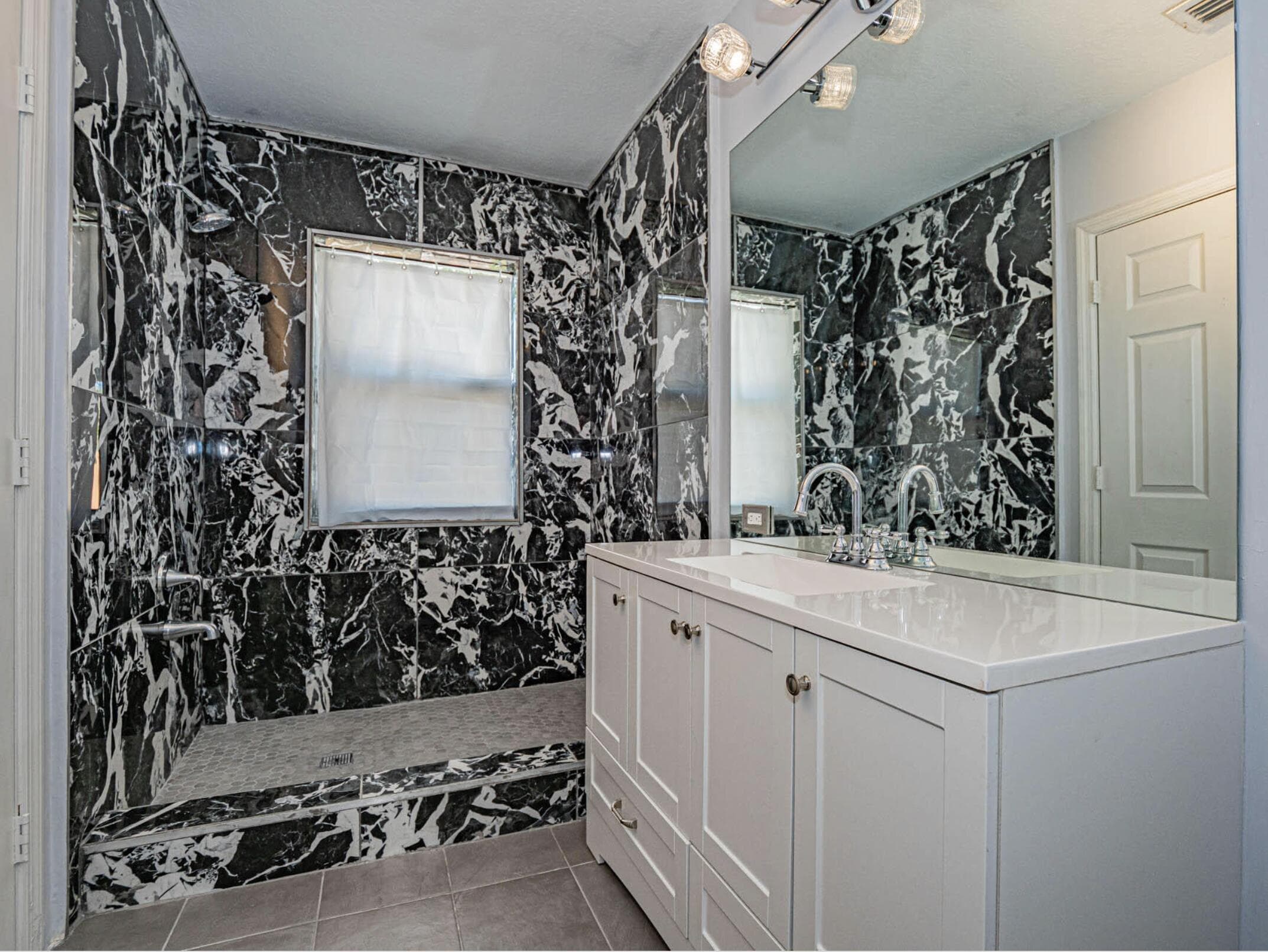 2143 SE Se Bell Isle Drive Drive, Port St. Lucie, FL 34952 — photo 3 of 16