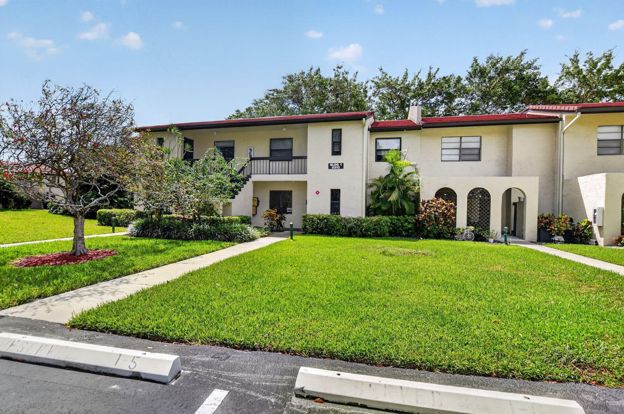 8310 Casa Del Lago D, Boca Raton, FL 33433 — photo 1 of 61