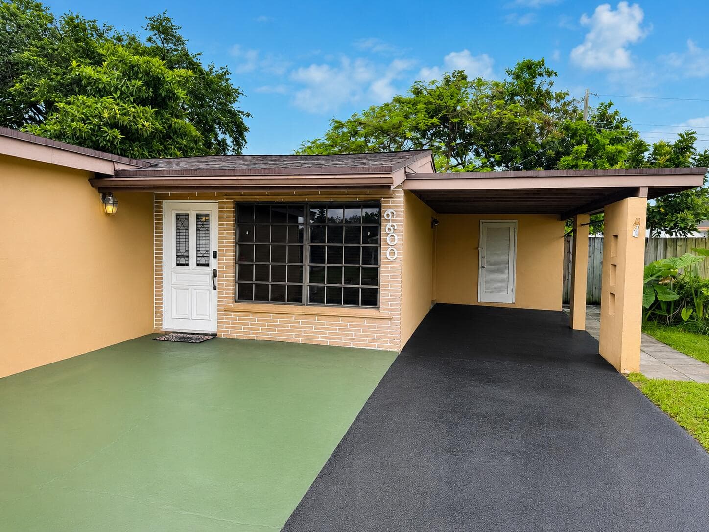 6600 Allen Street, Hollywood, FL 33024 — photo 3 of 32