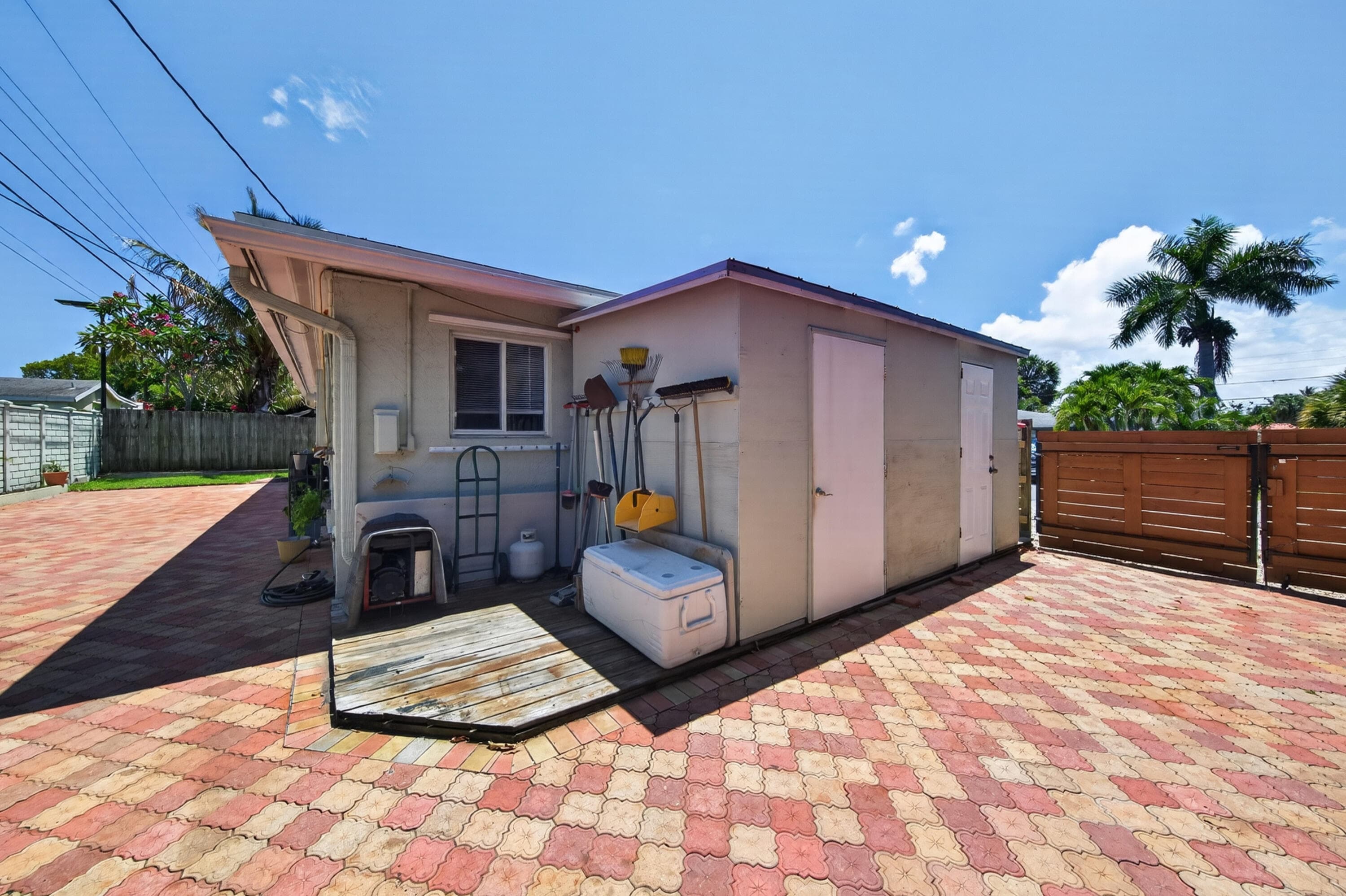 2216 NW 2nd Avenue, Wilton Manors, FL 33311 — photo 13 of 55