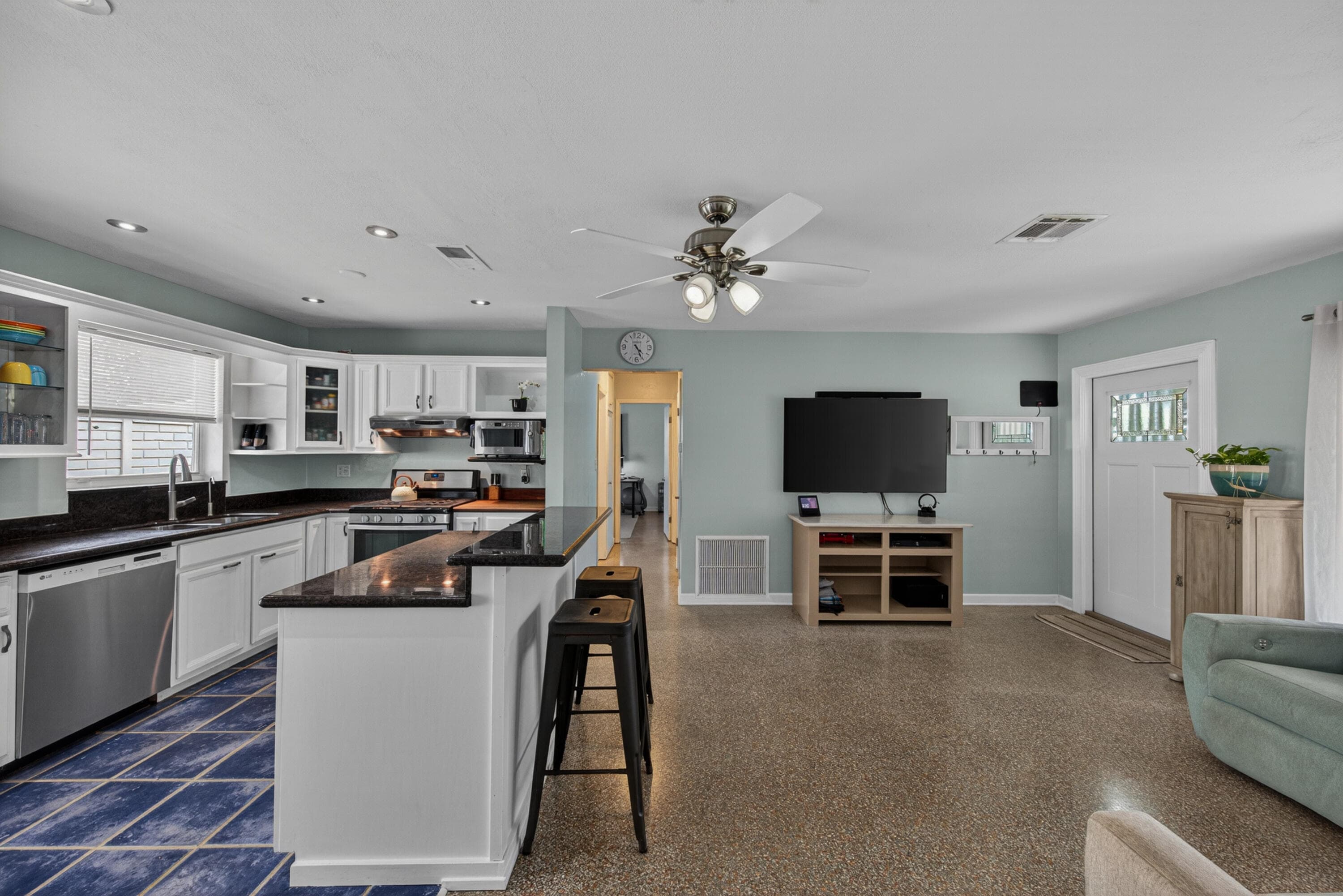 2216 NW 2nd Avenue, Wilton Manors, FL 33311 — photo 25 of 55