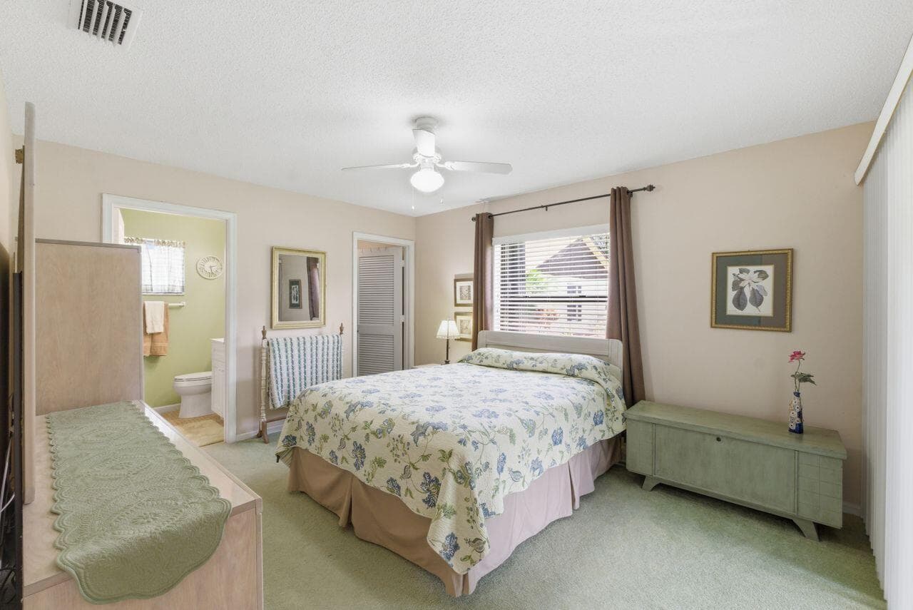 21 Vía De Casas Norte, Boynton Beach, FL 33426 — photo 7 of 33