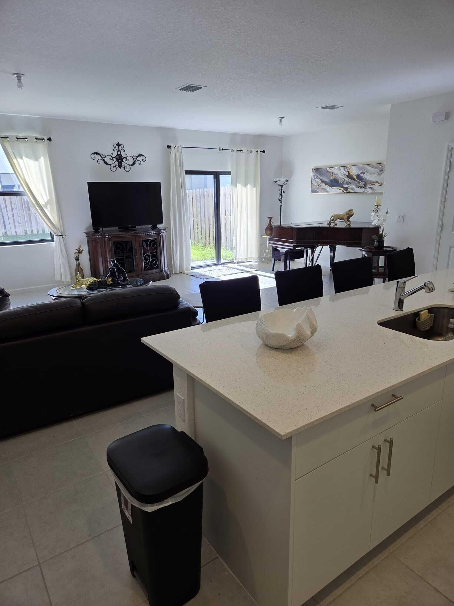 4917 Peacock Way 5838, Dania Beach, FL 33312 — photo 9 of 20