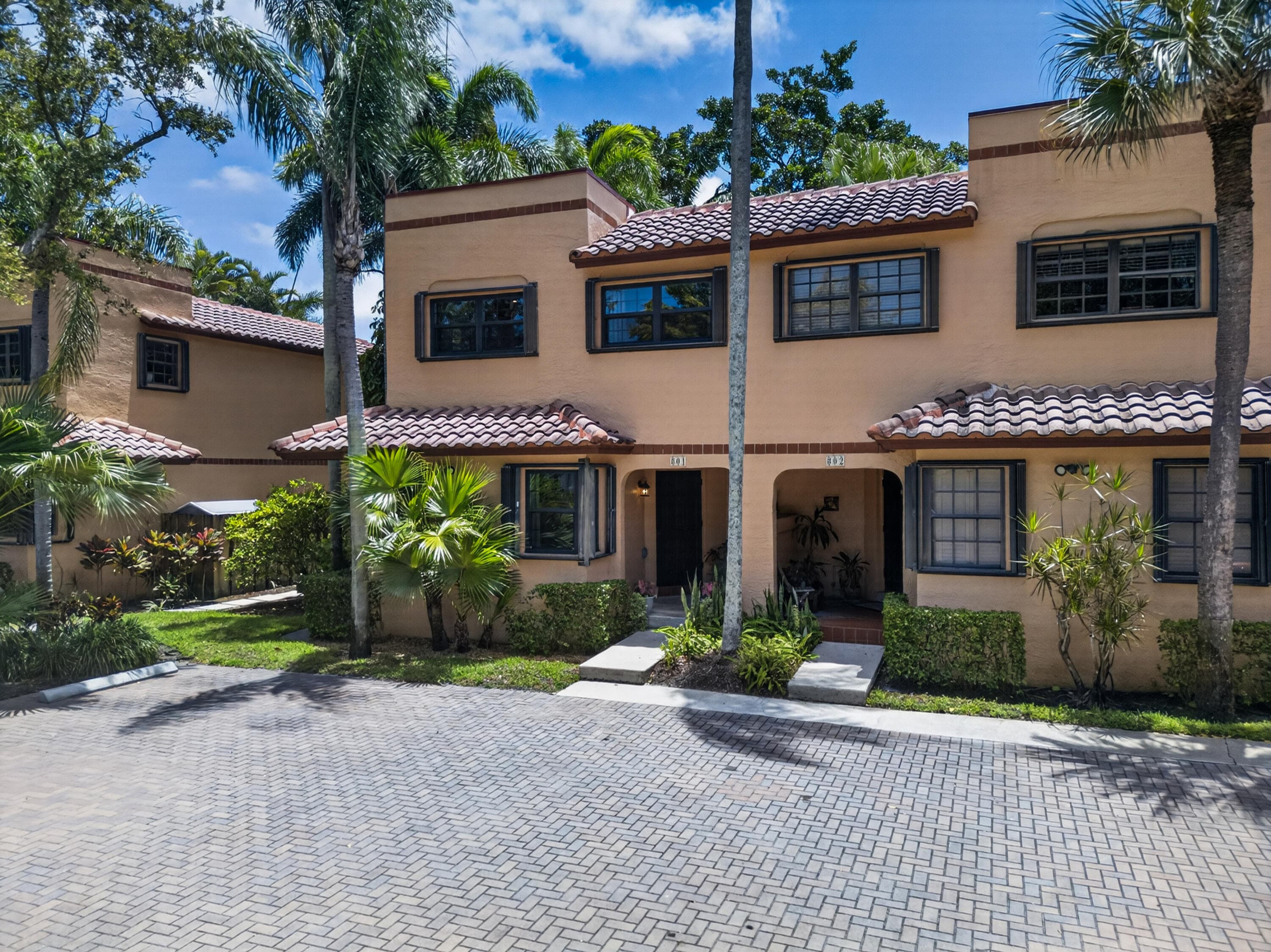 200 NE 17th Court Unit 801, Fort Lauderdale, FL 33305 — photo 1 of 43