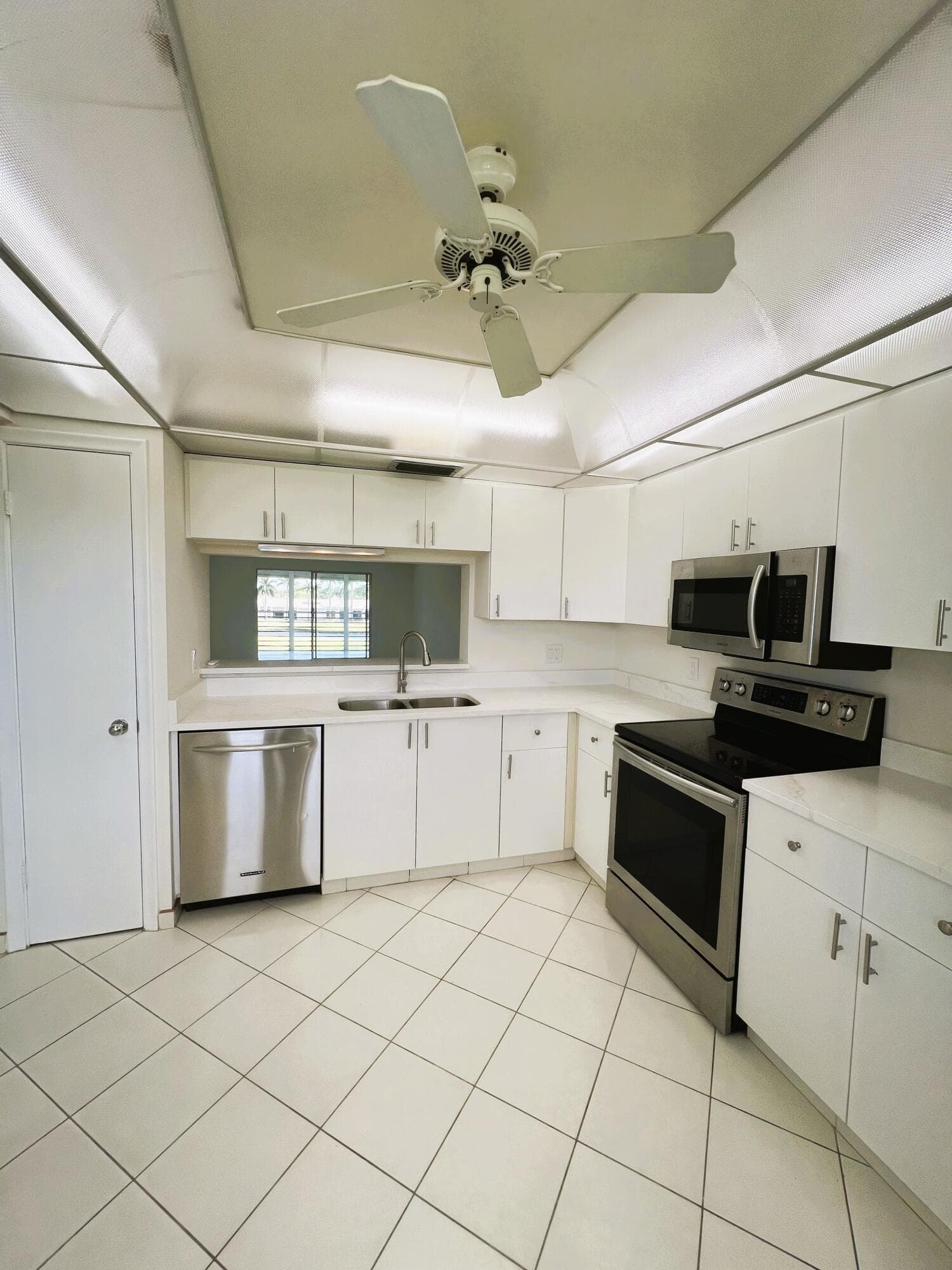 3303 Aruba Way E-4, Coconut Creek, FL 33066 — photo 5 of 44