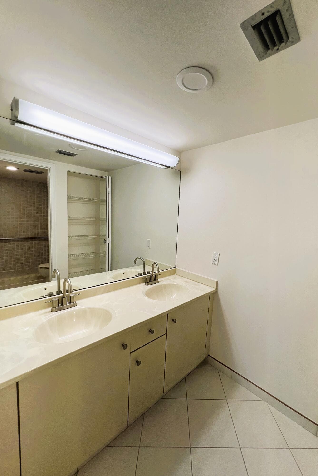 3303 Aruba Way E-4, Coconut Creek, FL 33066 — photo 9 of 44