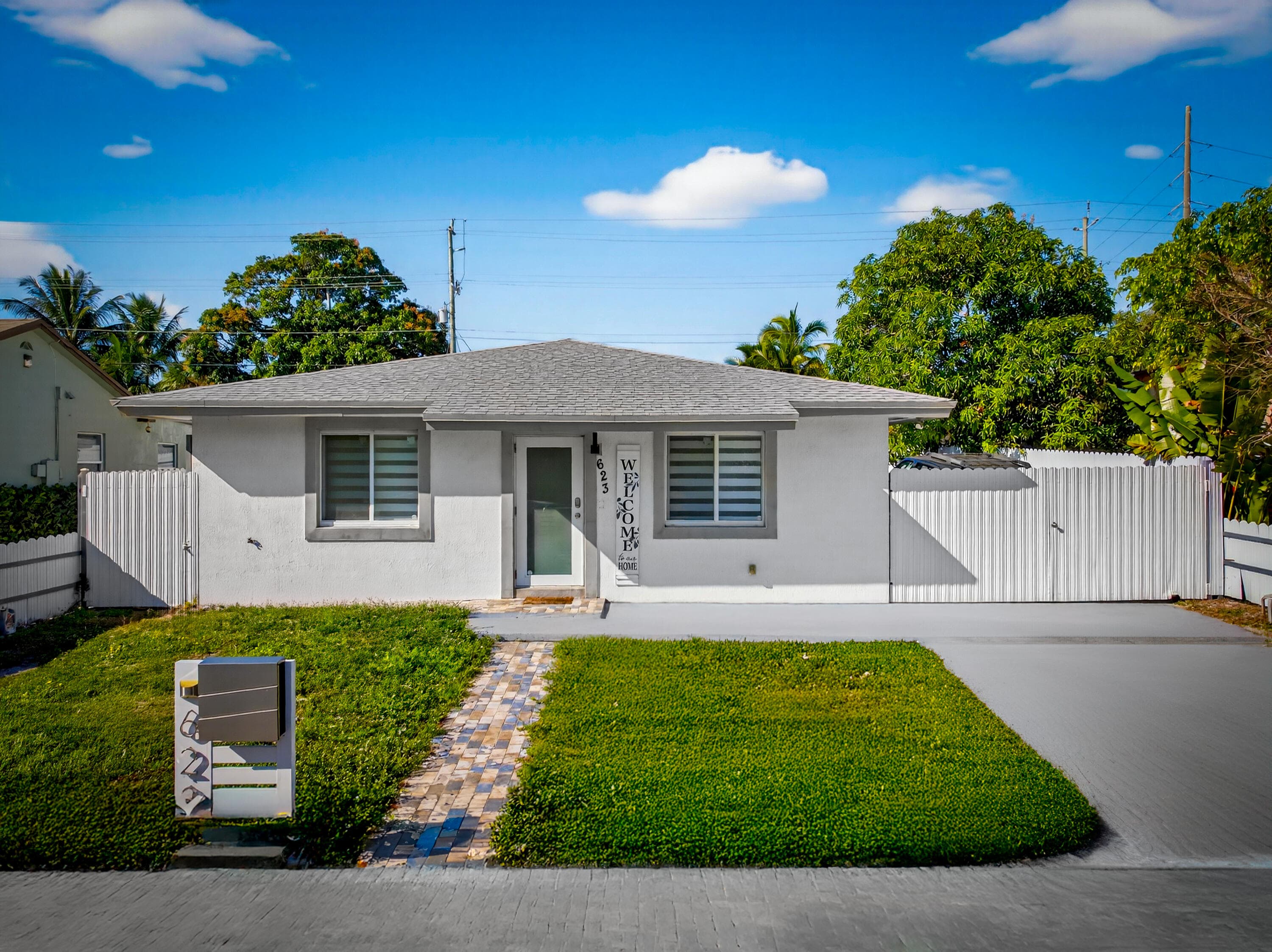 623 S Pine Street, Lake Worth Beach, FL 33460 — photo 4 of 45