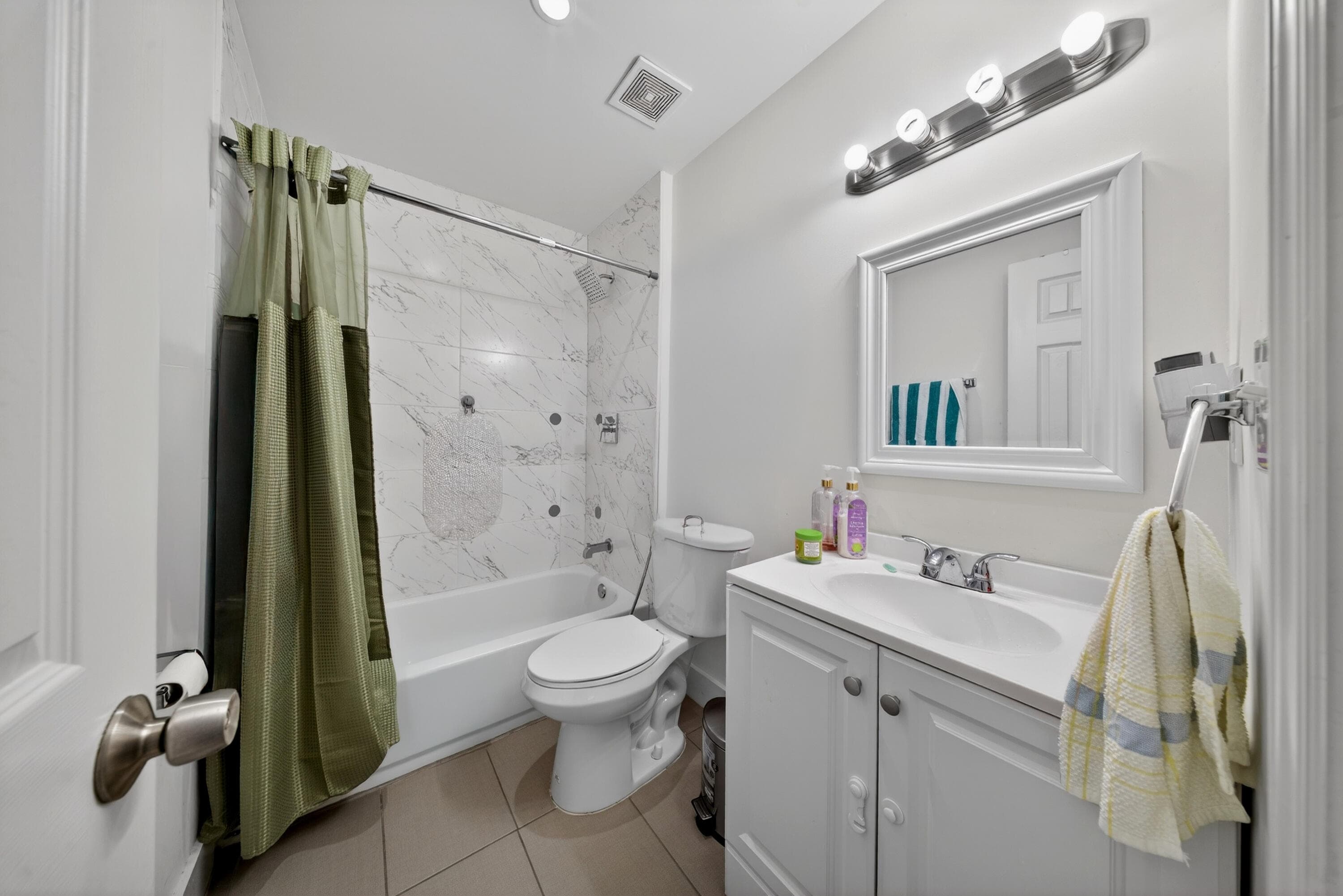 623 S Pine Street, Lake Worth Beach, FL 33460 — photo 27 of 45