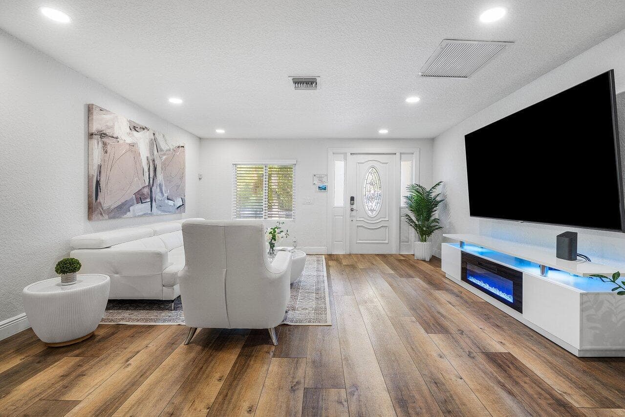 671 Lindell Boulevard, Delray Beach, FL 33444 — photo 4 of 54
