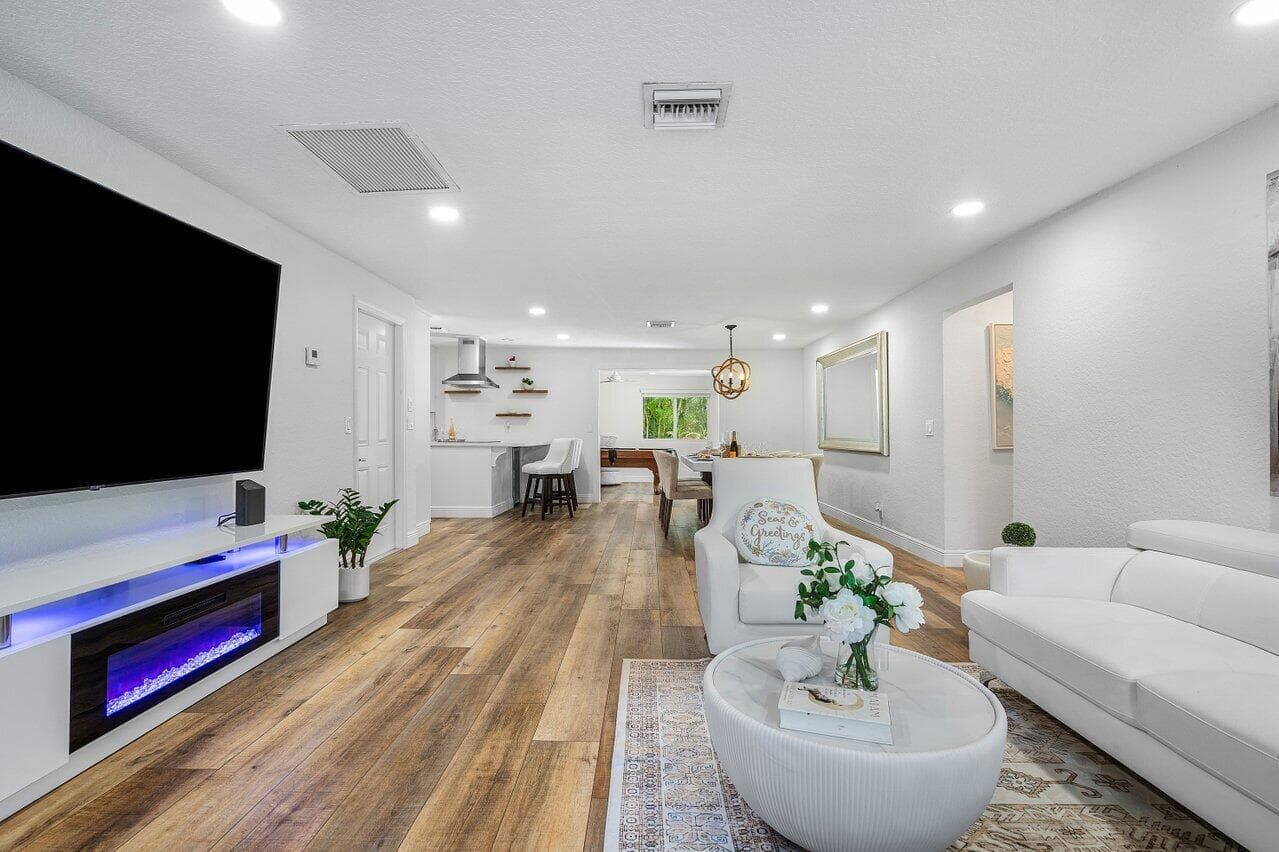 671 Lindell Boulevard, Delray Beach, FL 33444 — photo 7 of 54