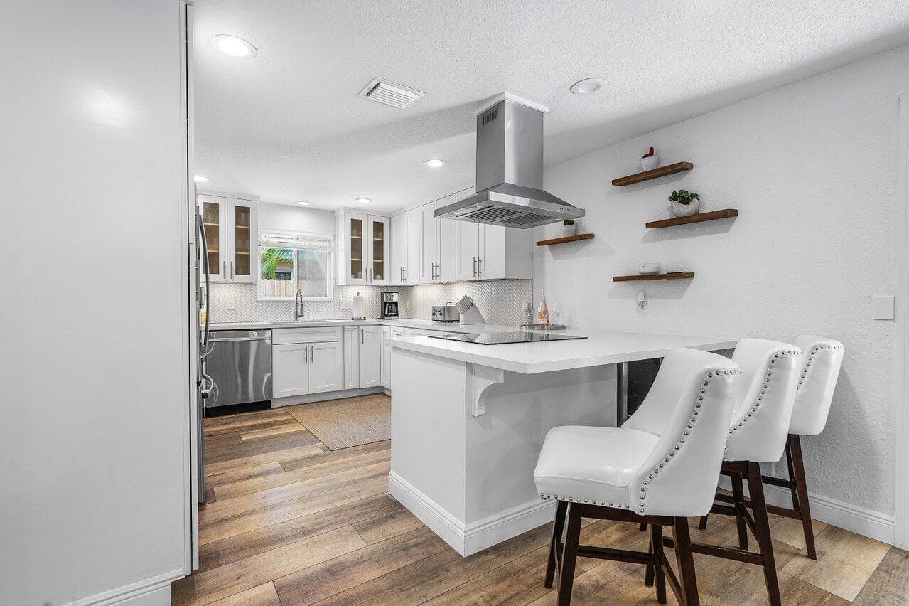 671 Lindell Boulevard, Delray Beach, FL 33444 — photo 11 of 54