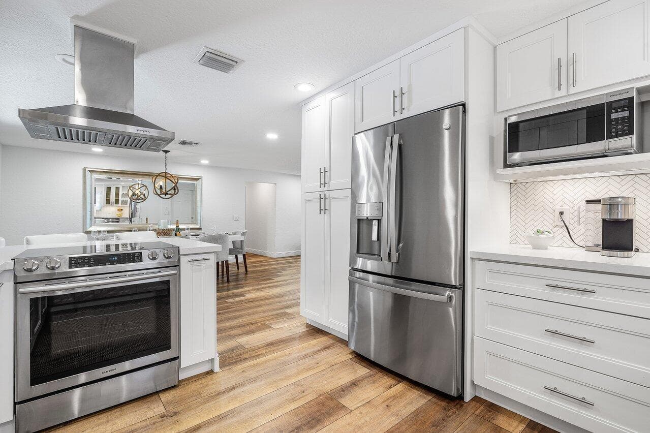 671 Lindell Boulevard, Delray Beach, FL 33444 — photo 14 of 54