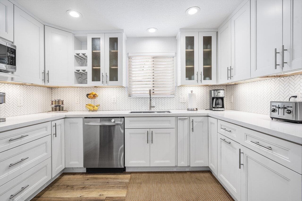 671 Lindell Boulevard, Delray Beach, FL 33444 — photo 15 of 54