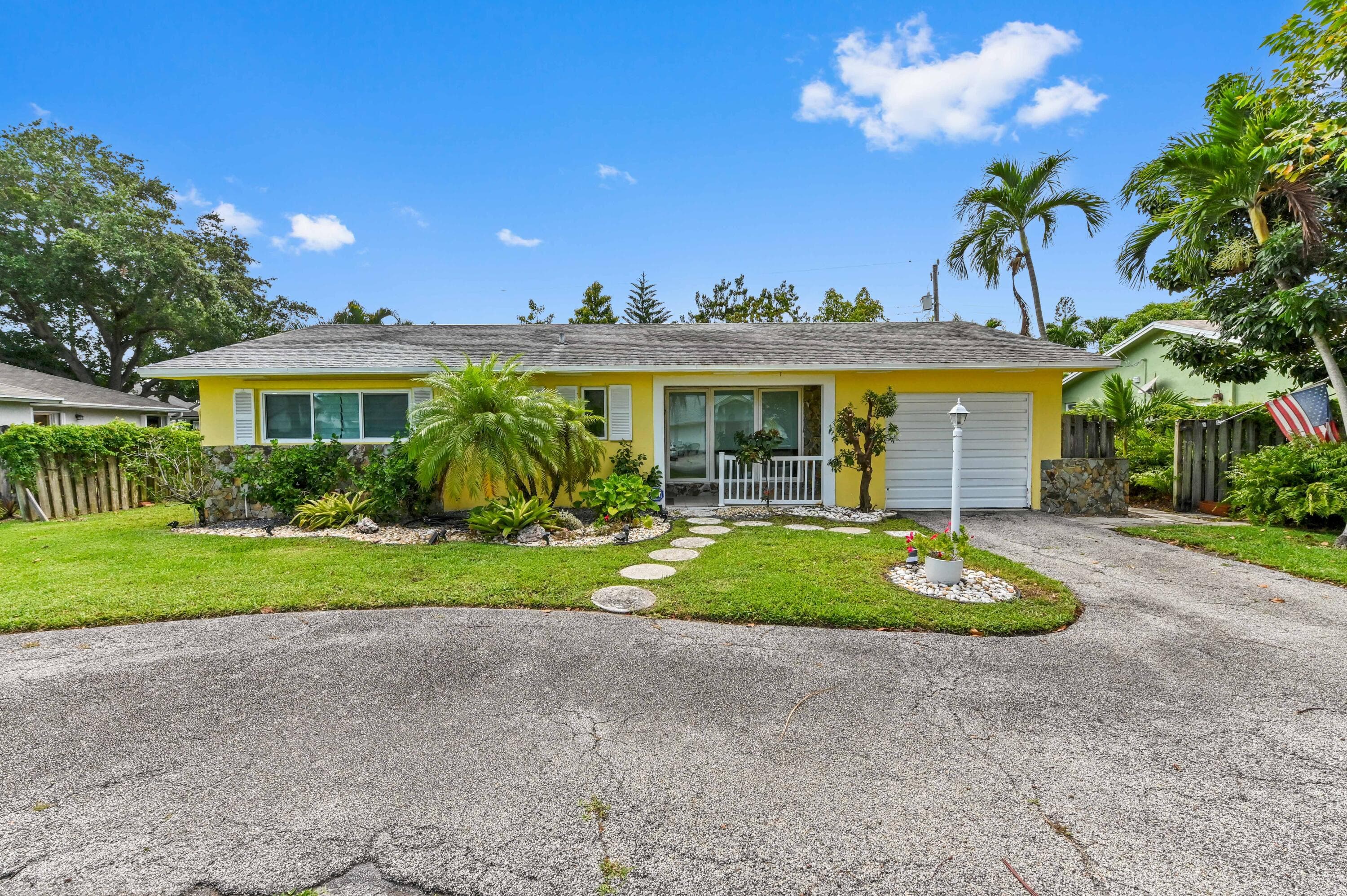 3002 Cardinal Drive, Delray Beach, FL 33444 — photo 1 of 26