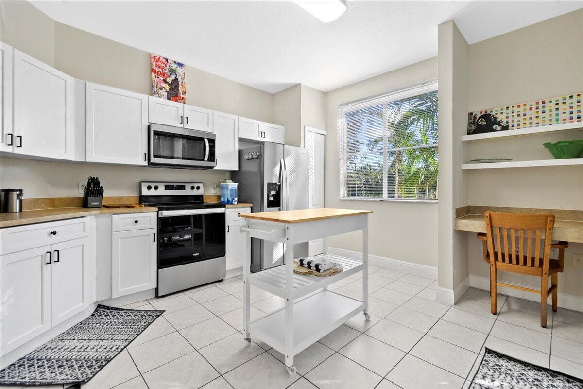 11013 Legacy Lane, Palm Beach Gardens, FL 33410 — photo 2 of 38