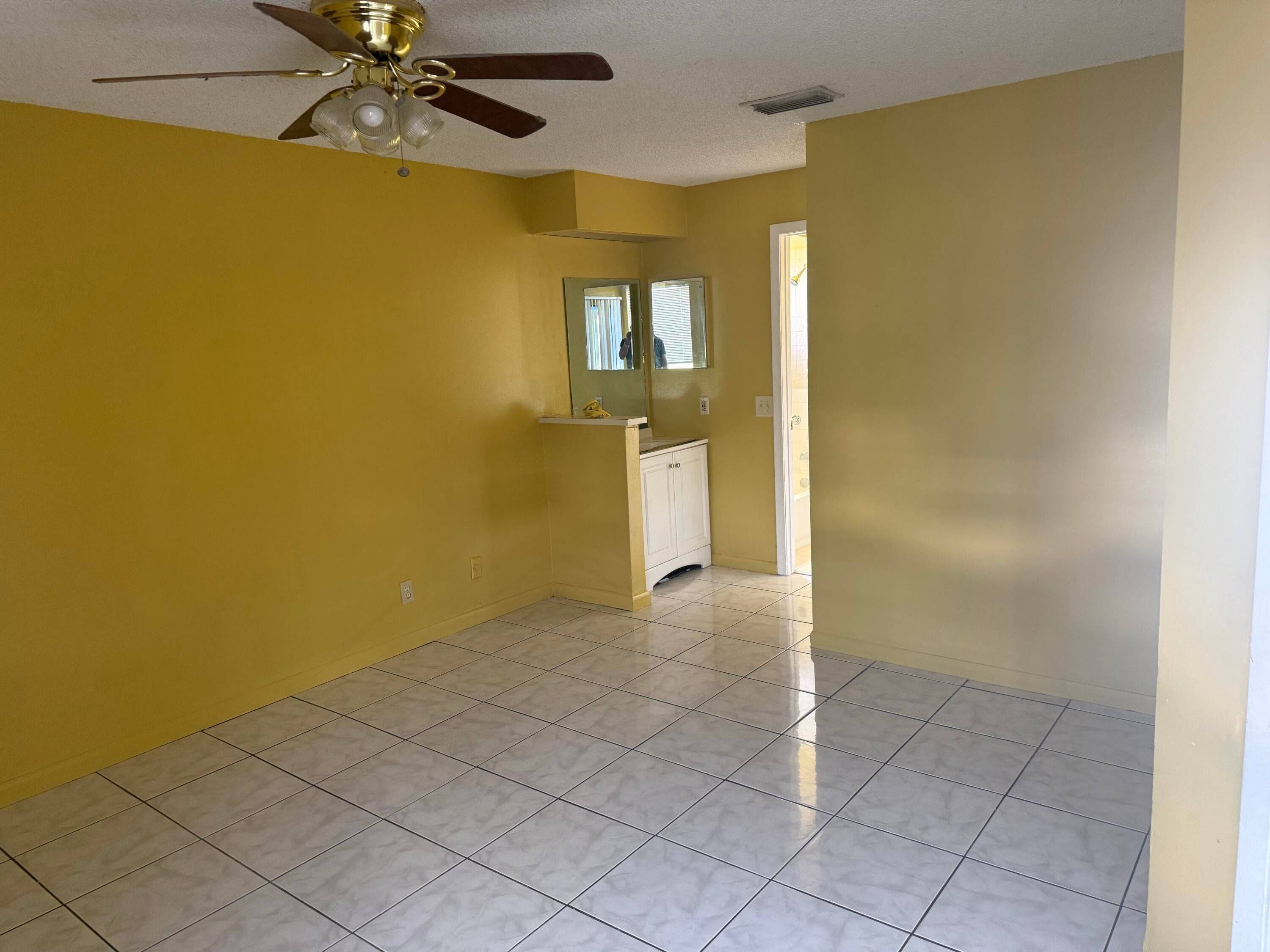 2511 NW 56th Avenue 111, Lauderhill, FL 33313 — photo 5 of 11