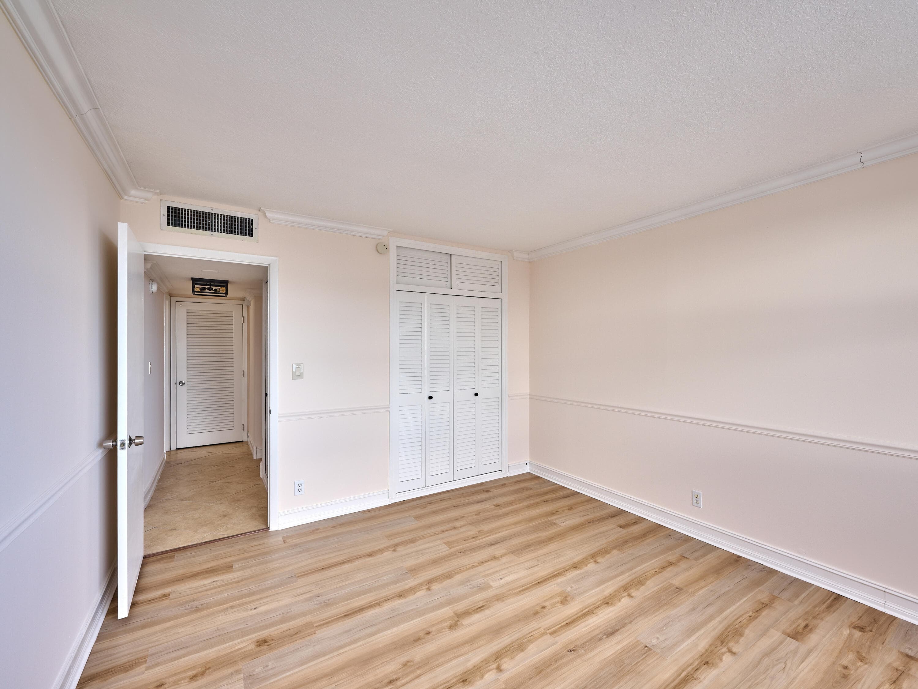 305 N Pompano Beach Boulevard 1204, Pompano Beach, FL 33062 — photo 22 of 44