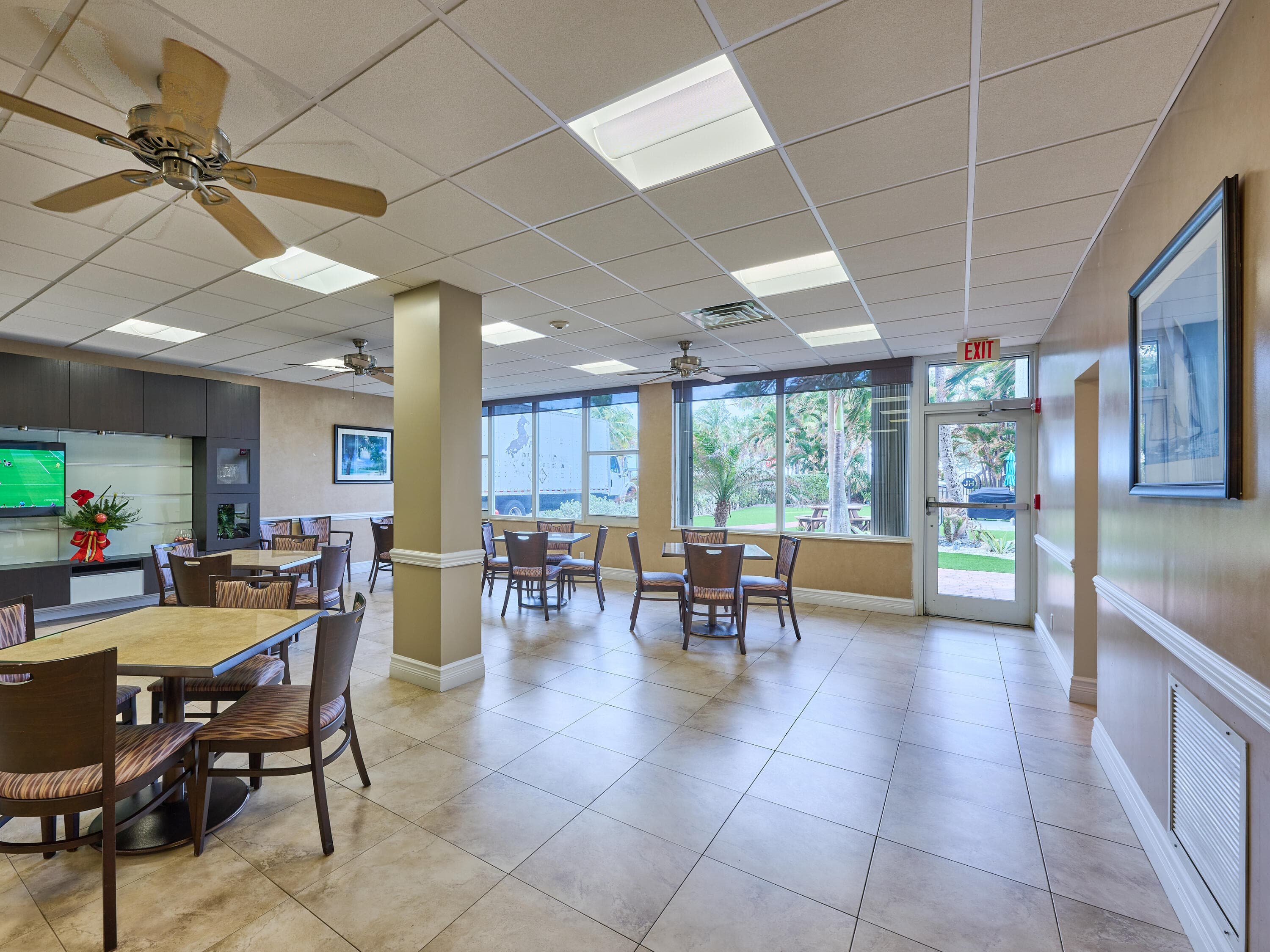 305 N Pompano Beach Boulevard 1204, Pompano Beach, FL 33062 — photo 31 of 44