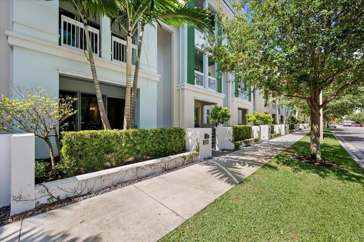 5210 Beckman Terrace, Palm Beach Gardens, FL 33418 — photo 18 of 31