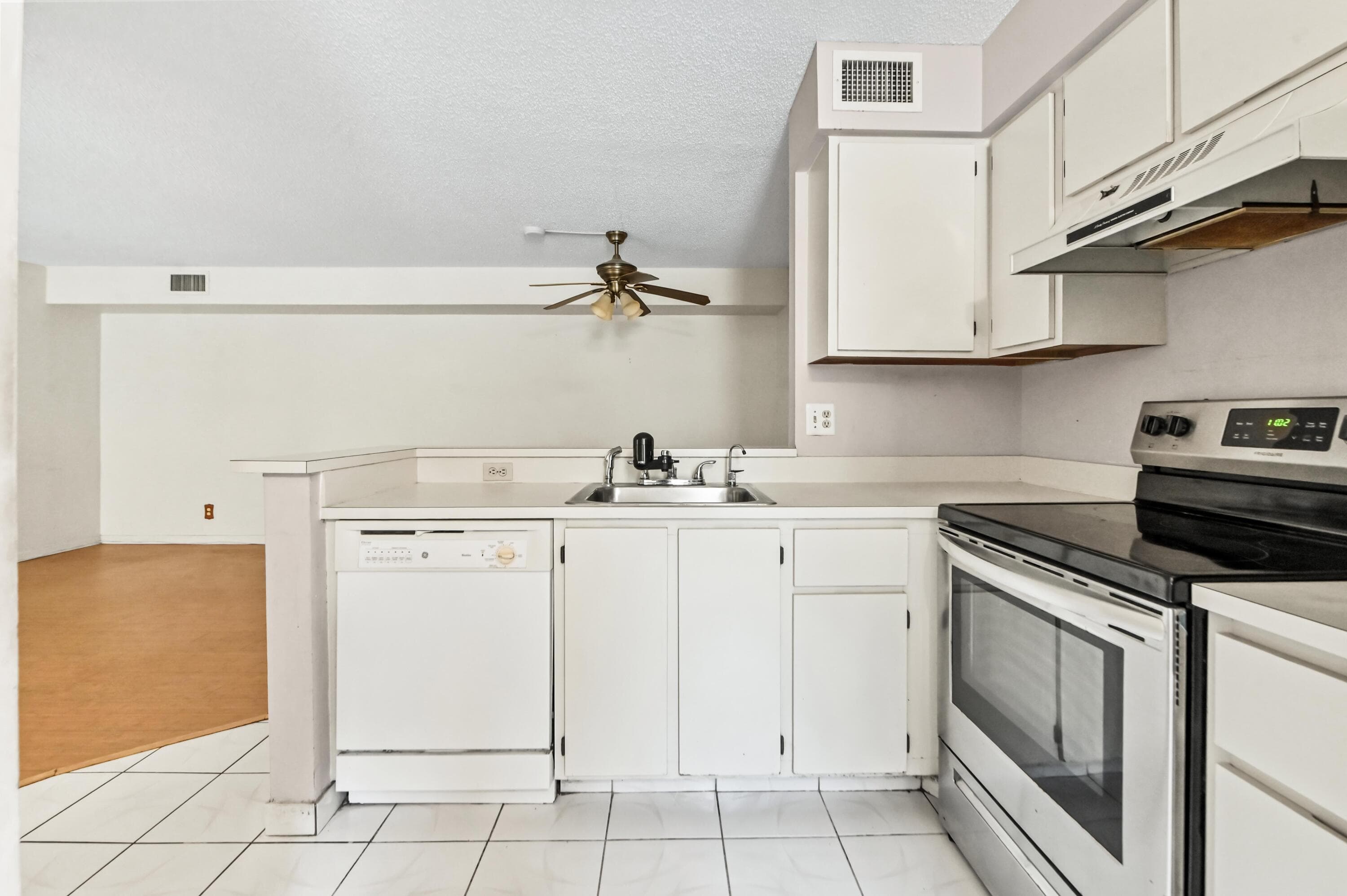 6586 Southurst Terrace 103, Delray Beach, FL 33446 — photo 14 of 28