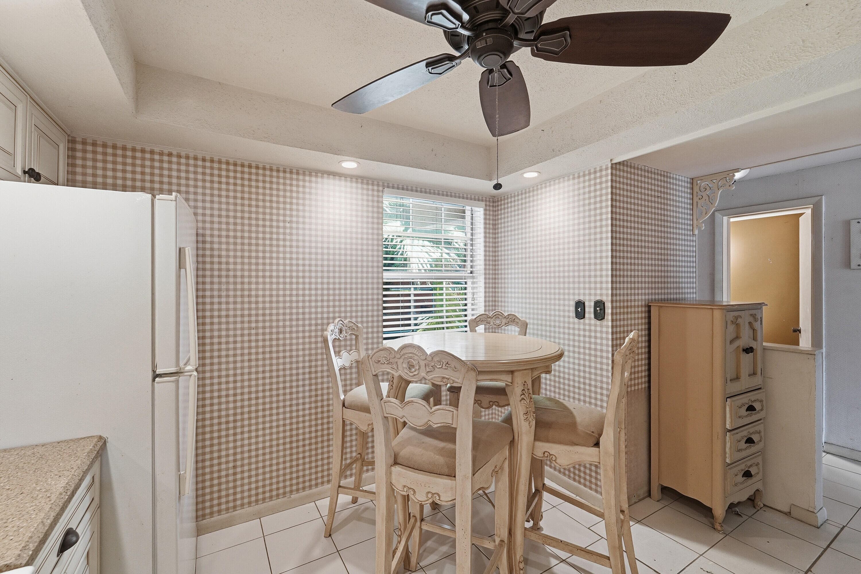 640 Tennis Club Drive 103, Fort Lauderdale, FL 33311 — photo 5 of 39