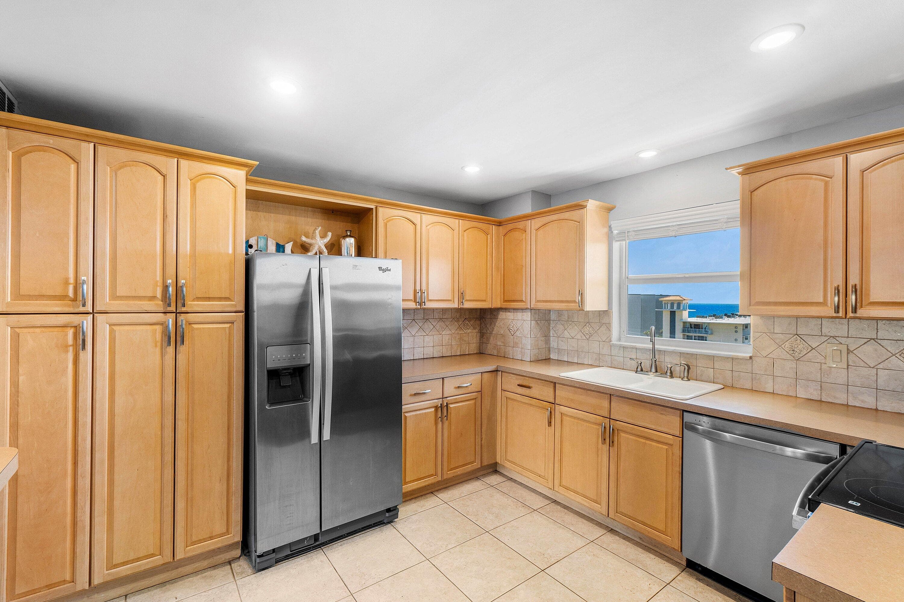 1160 Hillsboro Mile 803, Hillsboro Beach, FL 33062 — photo 12 of 32