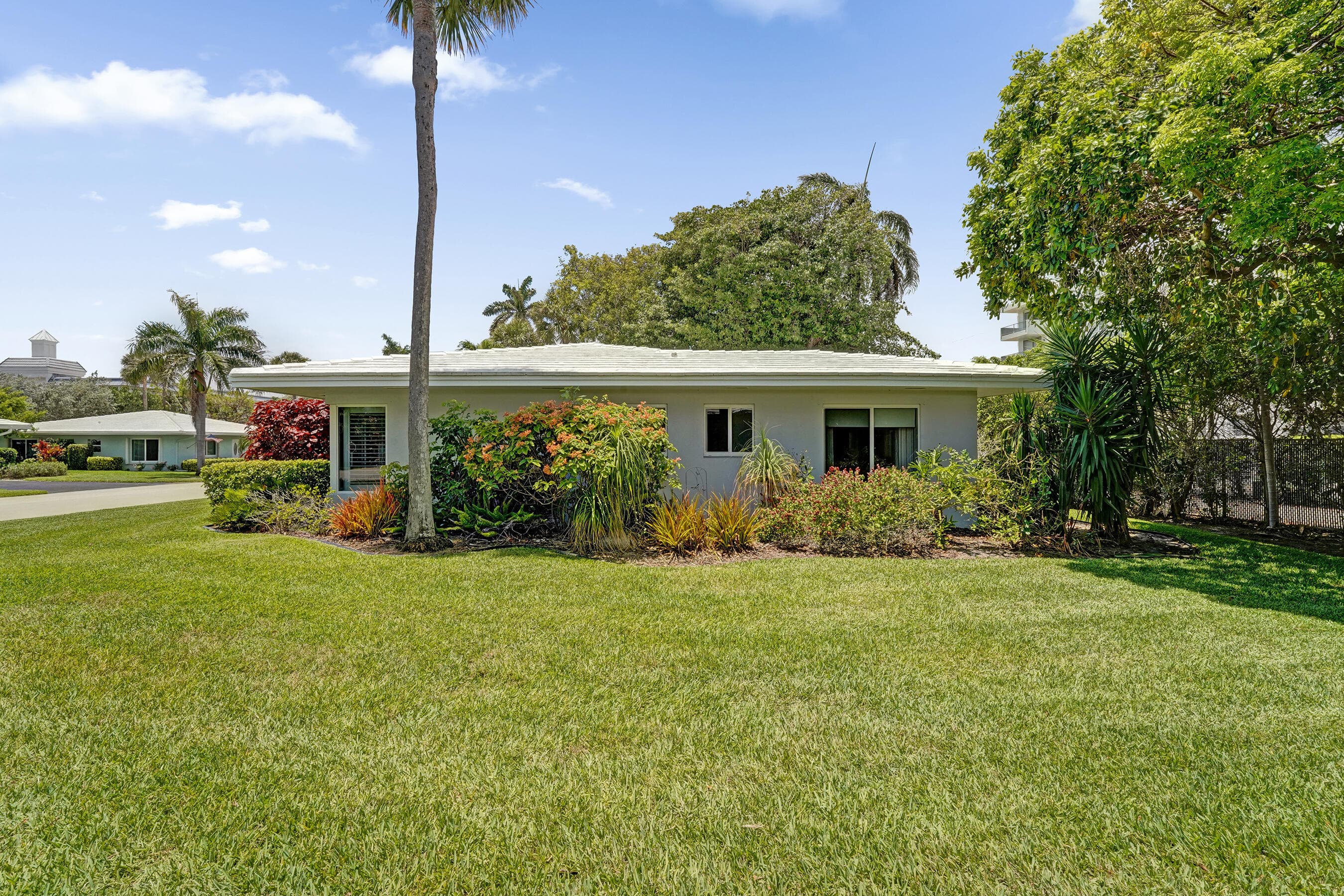 1431 S Ocean Boulevard #2, Lauderdale-By-The-Sea, FL 33062 — photo 32 of 42