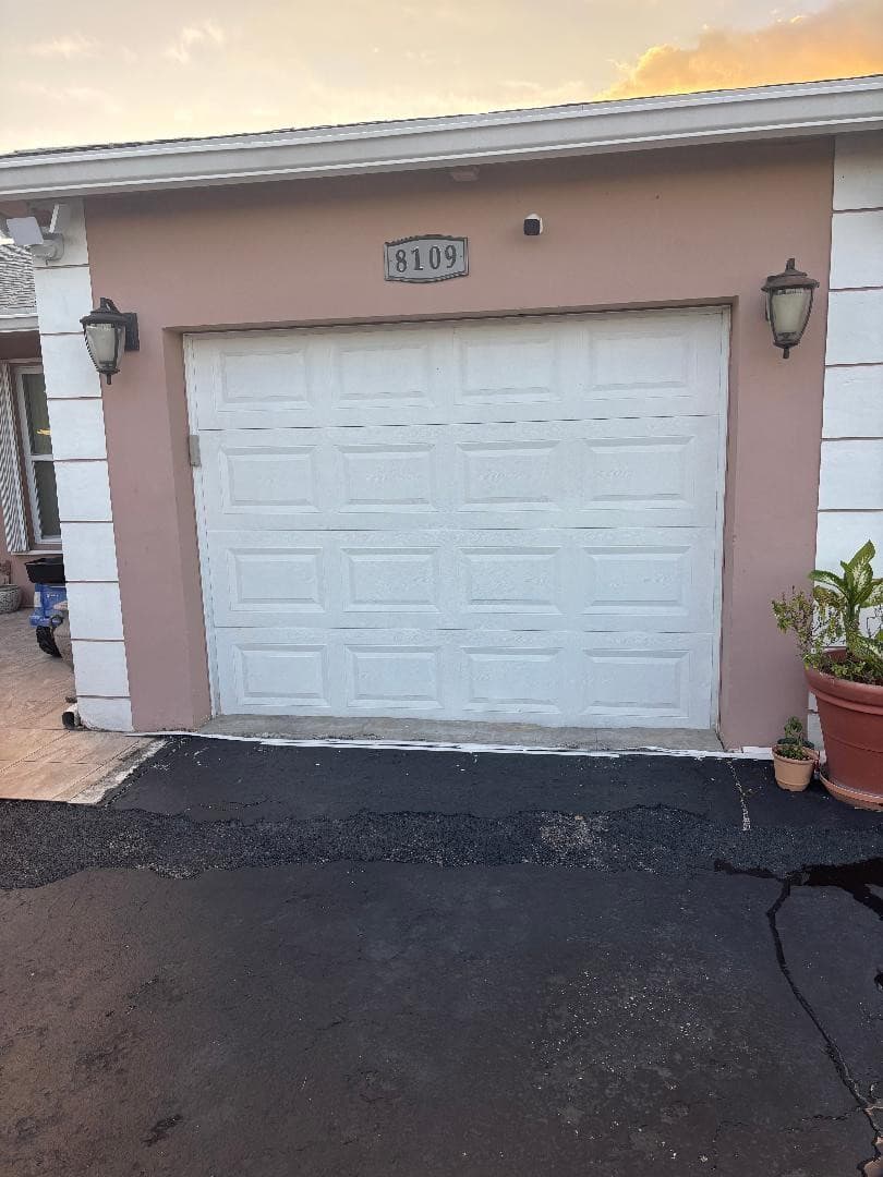 8109 NW 74th Terrace, Tamarac, FL 33321 — photo 2 of 4