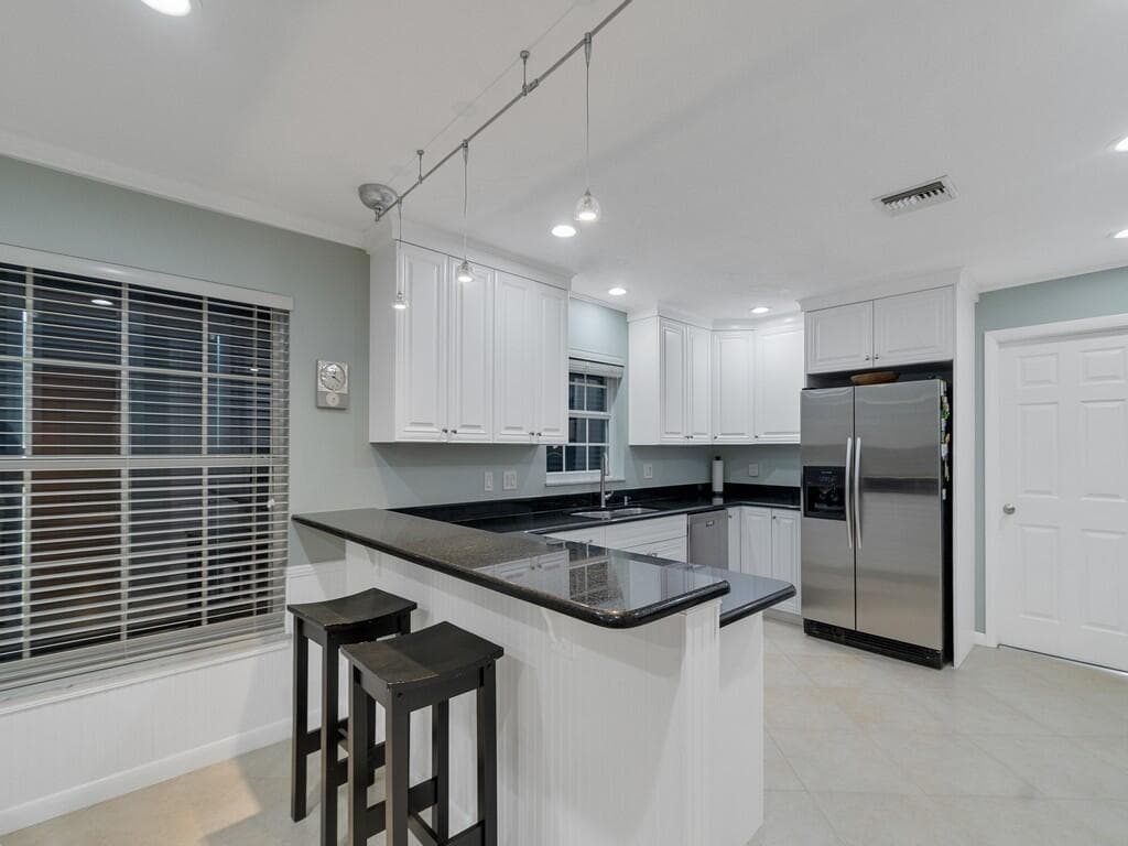2301 Avalon Avenue, Vero Beach, FL 32960 — photo 31 of 54