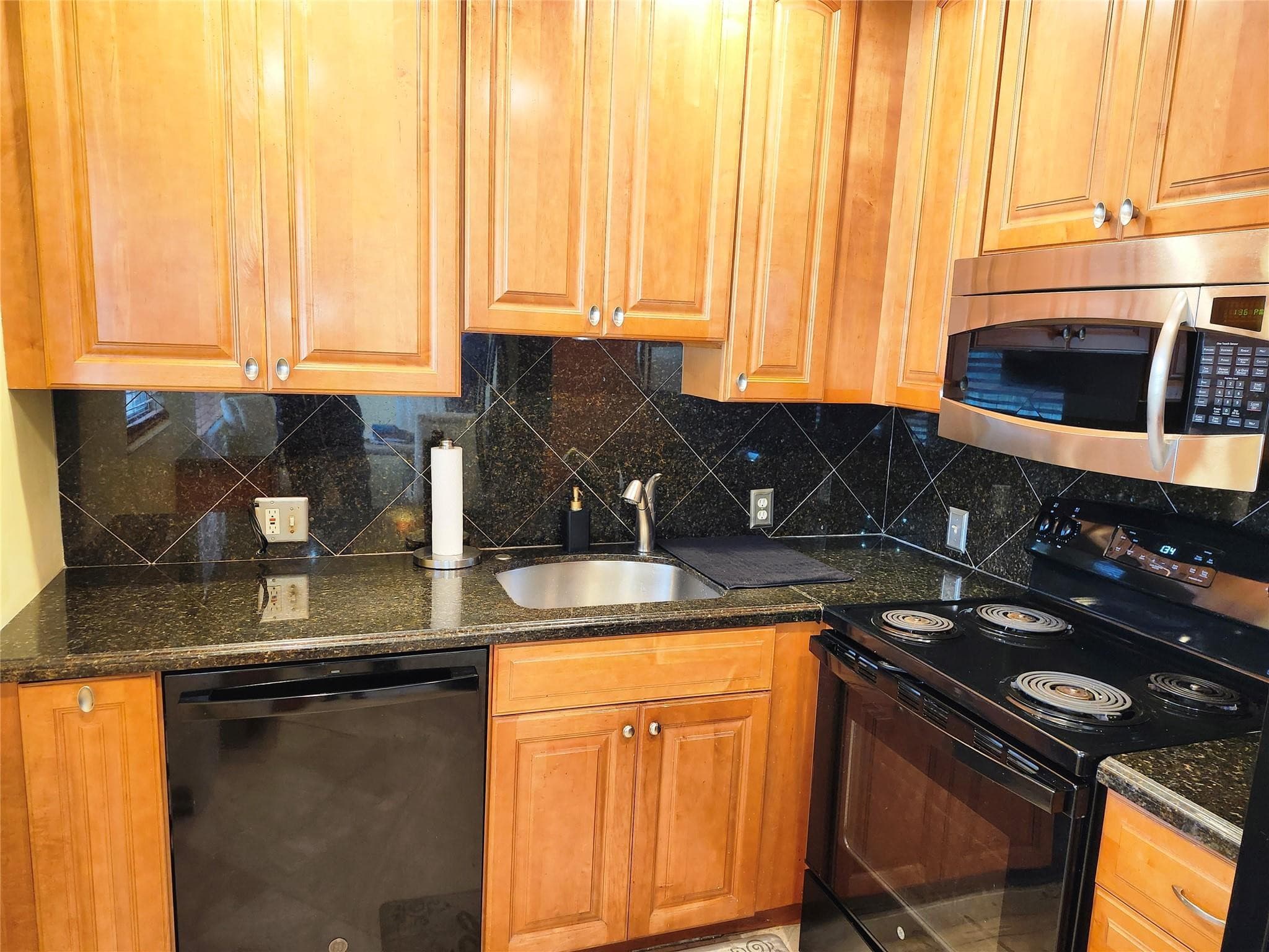 74 Preston, Boca Raton, FL 33434 — photo 8 of 28