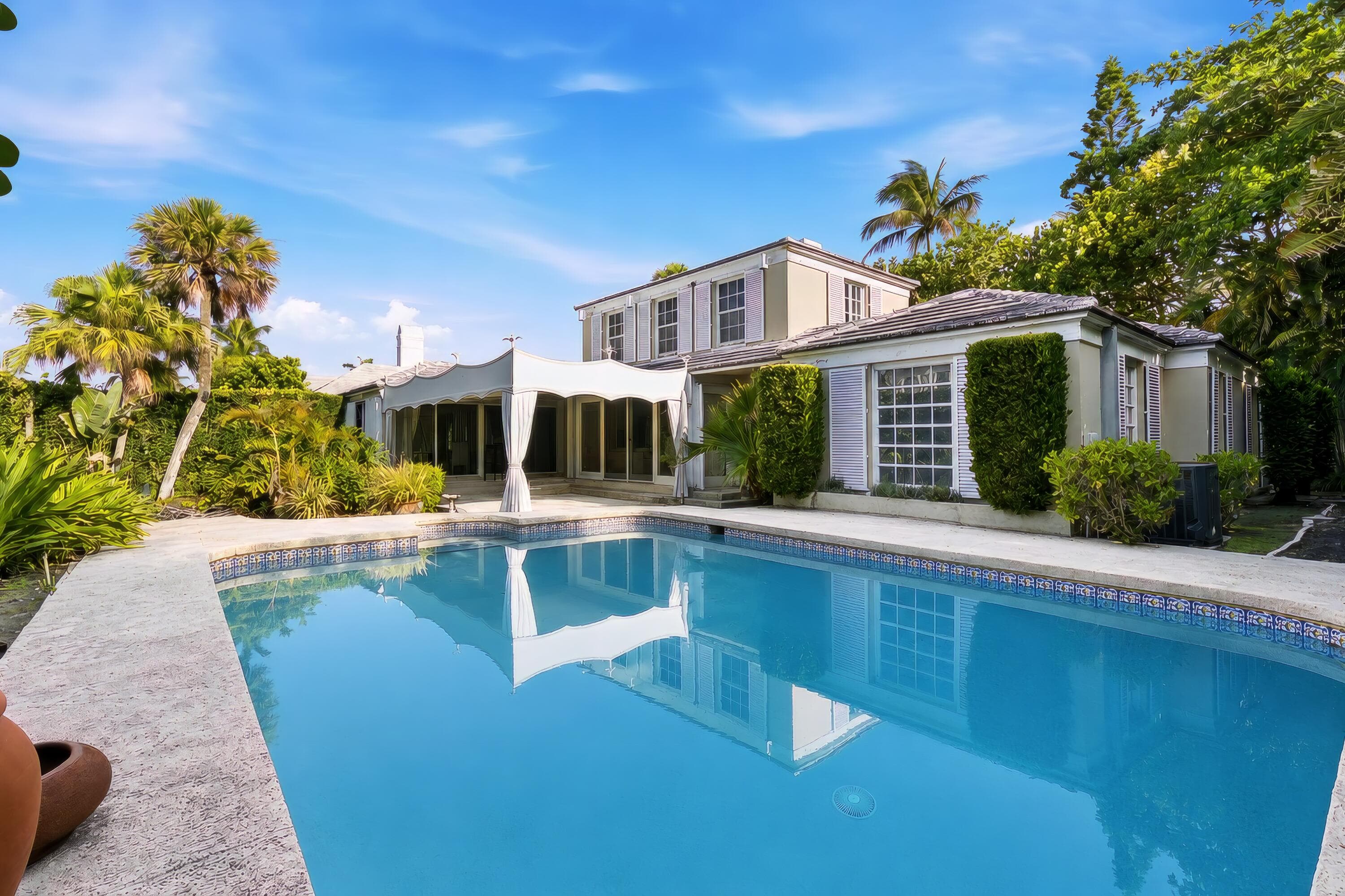 109 Via Vizcaya, Palm Beach, FL 33480 — photo 2 of 11