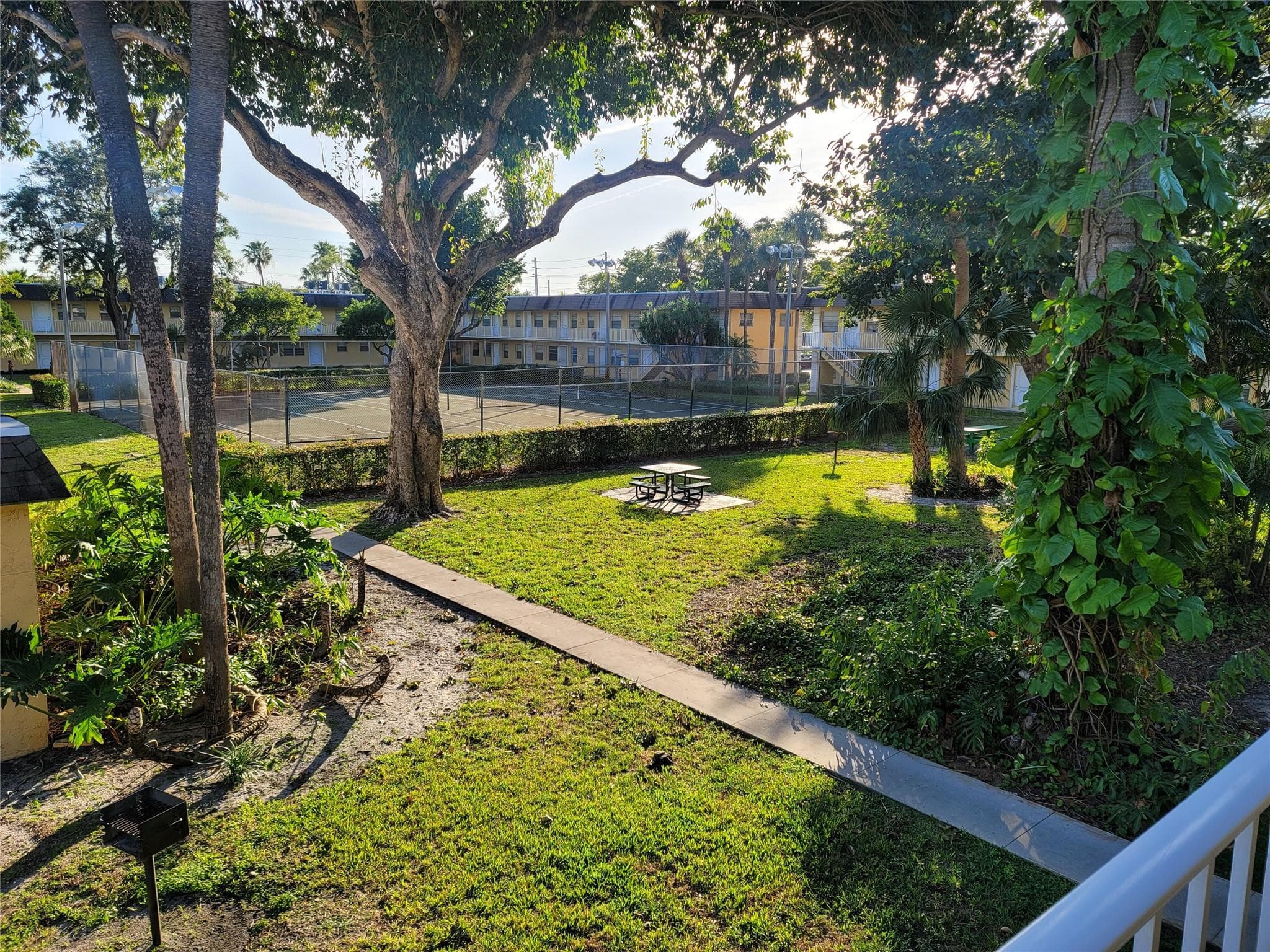 5192 NE 6th Avenue 823, Fort Lauderdale, FL 33334 — photo 17 of 22