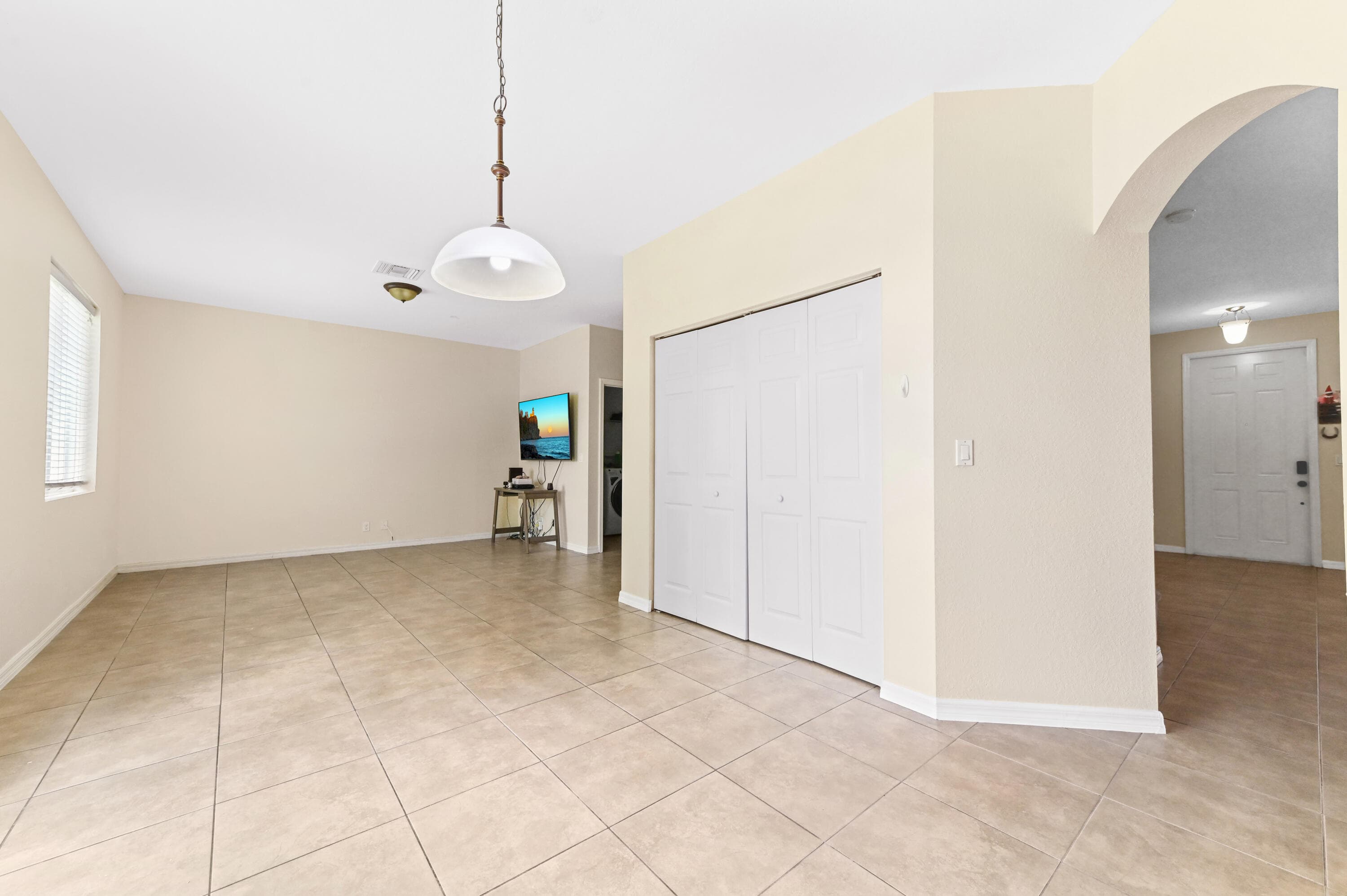 6819 Osage Circle, West Palm Beach, FL 33413 — photo 13 of 34