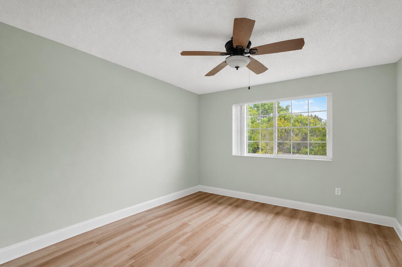 600 Crestwood Court N 607, Royal Palm Beach, FL 33411 — photo 9 of 18