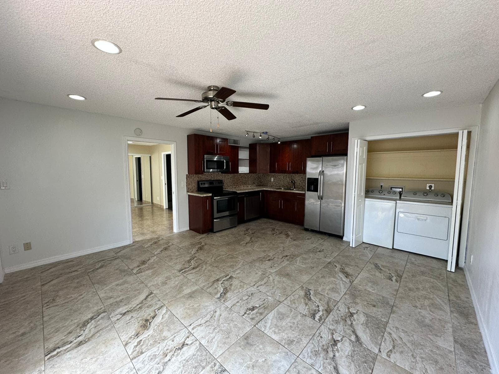 637 Executive Center Drive N203, West Palm Beach, FL 33401 — photo 6 of 16